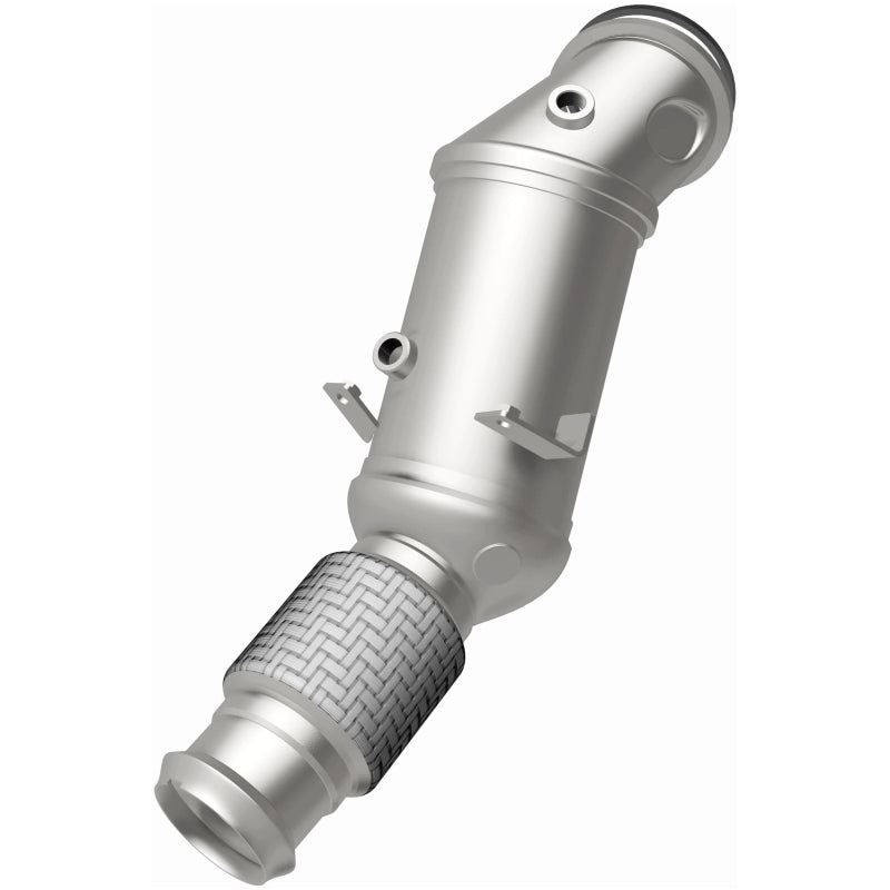 Magnaflow 280543 18-22 fits BMW 530e OEM Grade Federal / EPA Compliant Direct-Fit Catalytic Converter