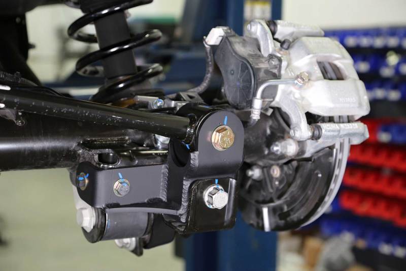 Fabtech FTS22345 2021+ fits Ford Bronco 4WD Rear Track Bar Bracket