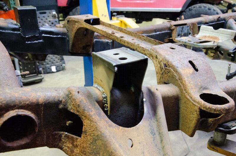 RustBuster RB7723R Front Bed Mount Right Side