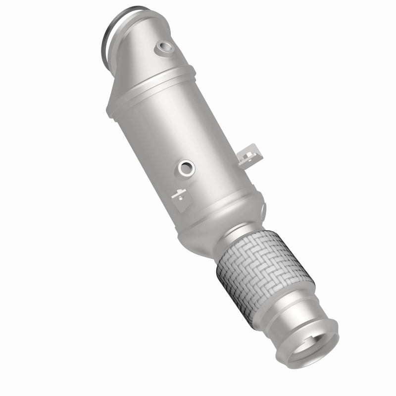 Magnaflow 280543 18-22 fits BMW 530e OEM Grade Federal / EPA Compliant Direct-Fit Catalytic Converter