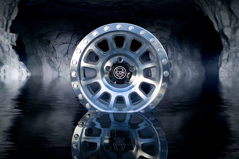 ICON 8017855557SM Hulse 17 X 8.5 5 X 150 25mm Offset 5.75in BS Silver Machined