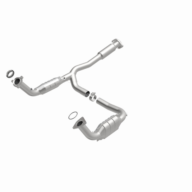 MagnaFlow 49886 Conv DF fits GMC 05-06 Envoy XL Denali