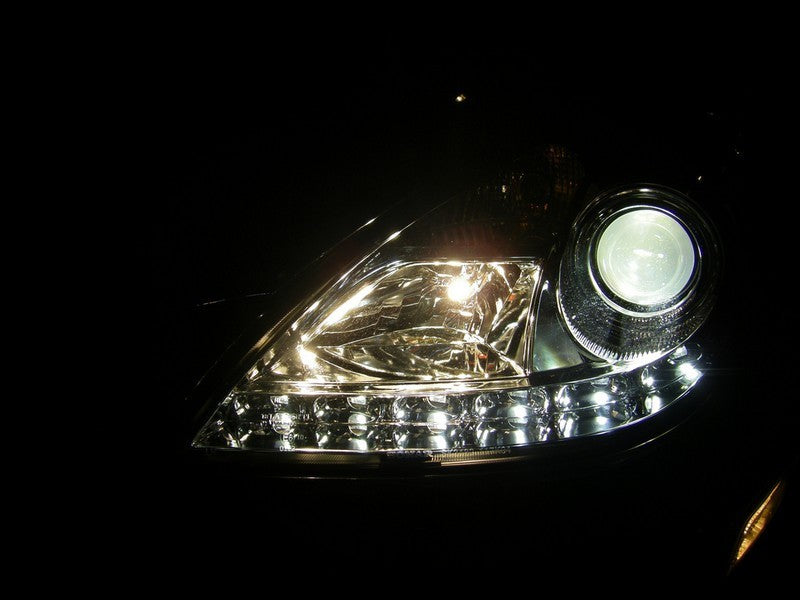Spyder 5014993 fits Mercedes Benz SLK Projector Xenon/HID Model- DRL Chrm PRO-Y