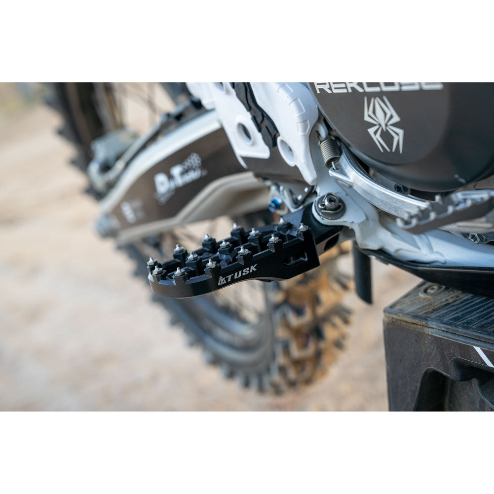 Tusk 2160780011 Strike Billet Moto Foot Pegs Black