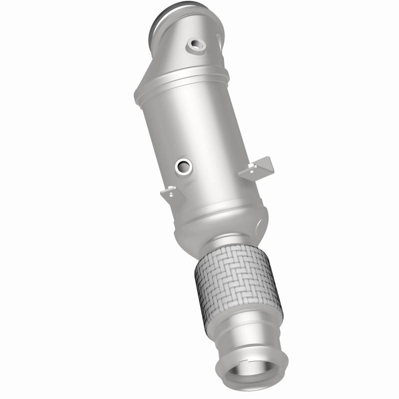Magnaflow 280543 18-22 fits BMW 530e OEM Grade Federal / EPA Compliant Direct-Fit Catalytic Converter