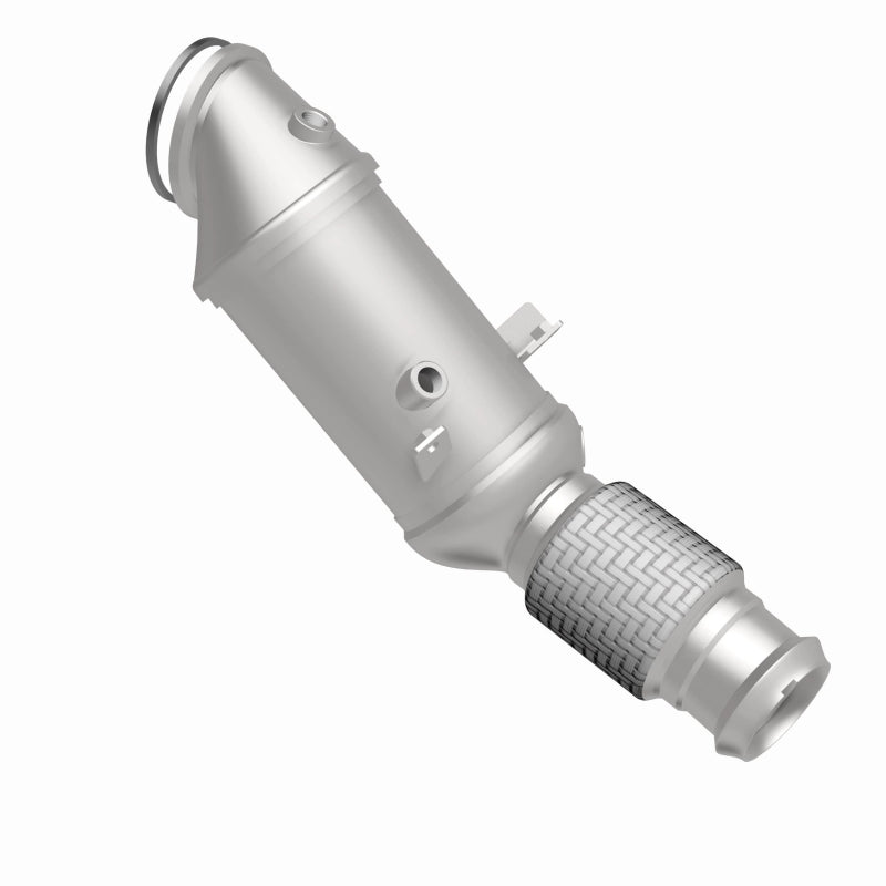 Magnaflow 280543 18-22 fits BMW 530e OEM Grade Federal / EPA Compliant Direct-Fit Catalytic Converter