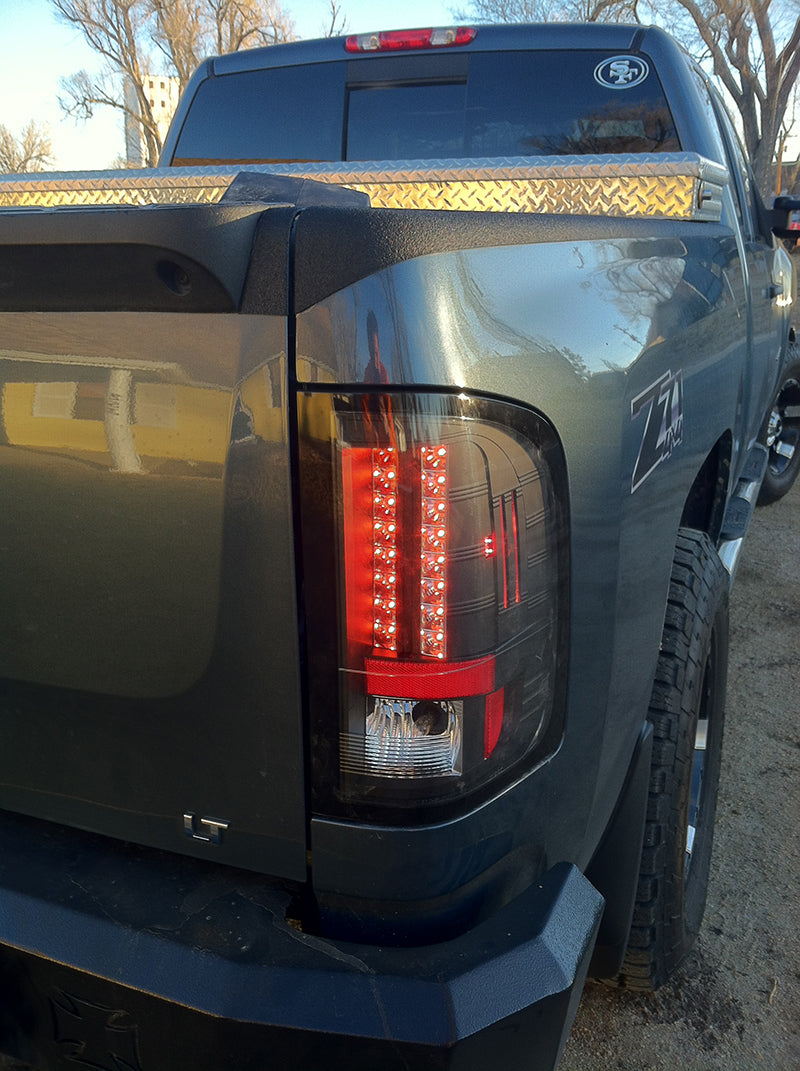 Spyder 5001771 fits Chevy 07-13 Silverado LED Tail Lights Blk ALT-YD-CS07-LED-B
