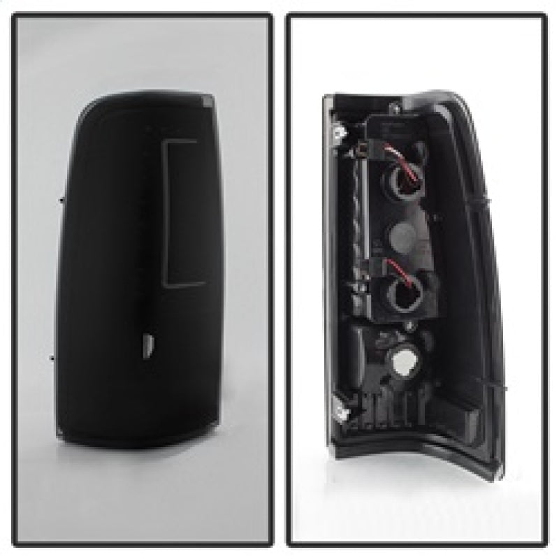 xTune 9038471 99-02 fits Chevy Silverado 1500/2500/3500 V2 LED Tail Lights - Bl