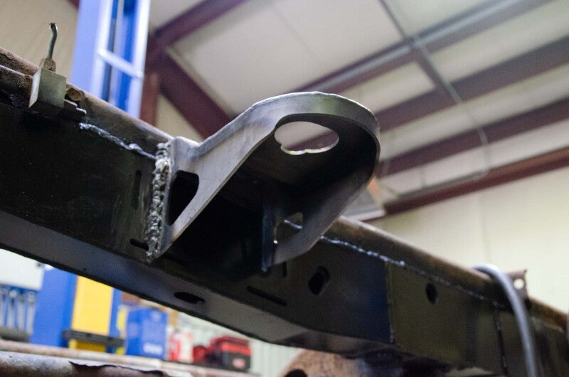 RustBuster RB7726R Front Body Mount Right Side
