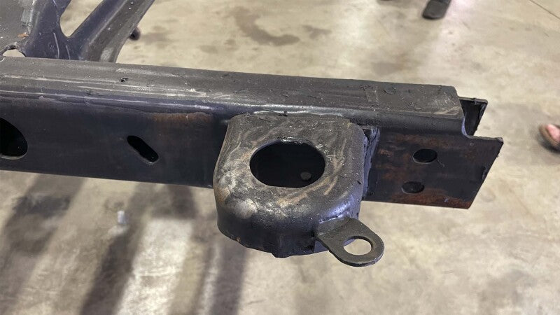 RustBuster RB7416 Rust Buster Avalanche/fits Suburban/Yukon Rear Body Frame Mount