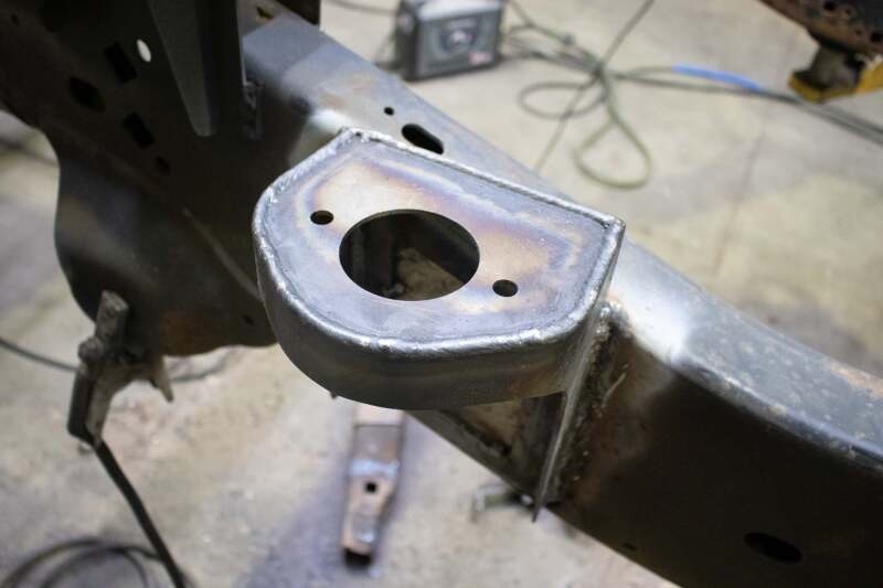 RustBuster RB7019R Rear Cab Mount Right Side