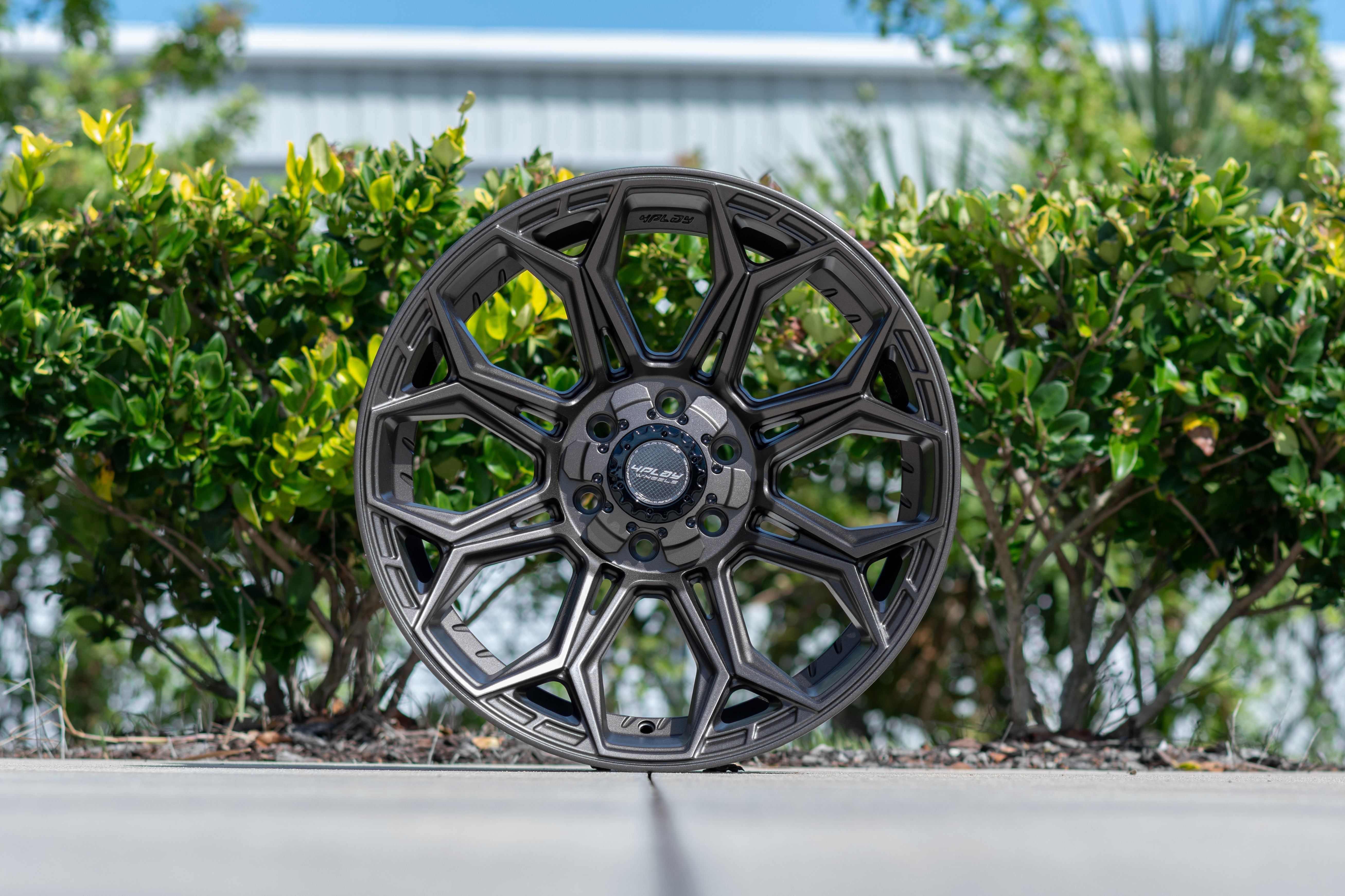 4PLAY 4P83-22100-6D55-18BR Gen3 22x10 6x135mm & 6x5.5" -18et in Bronze