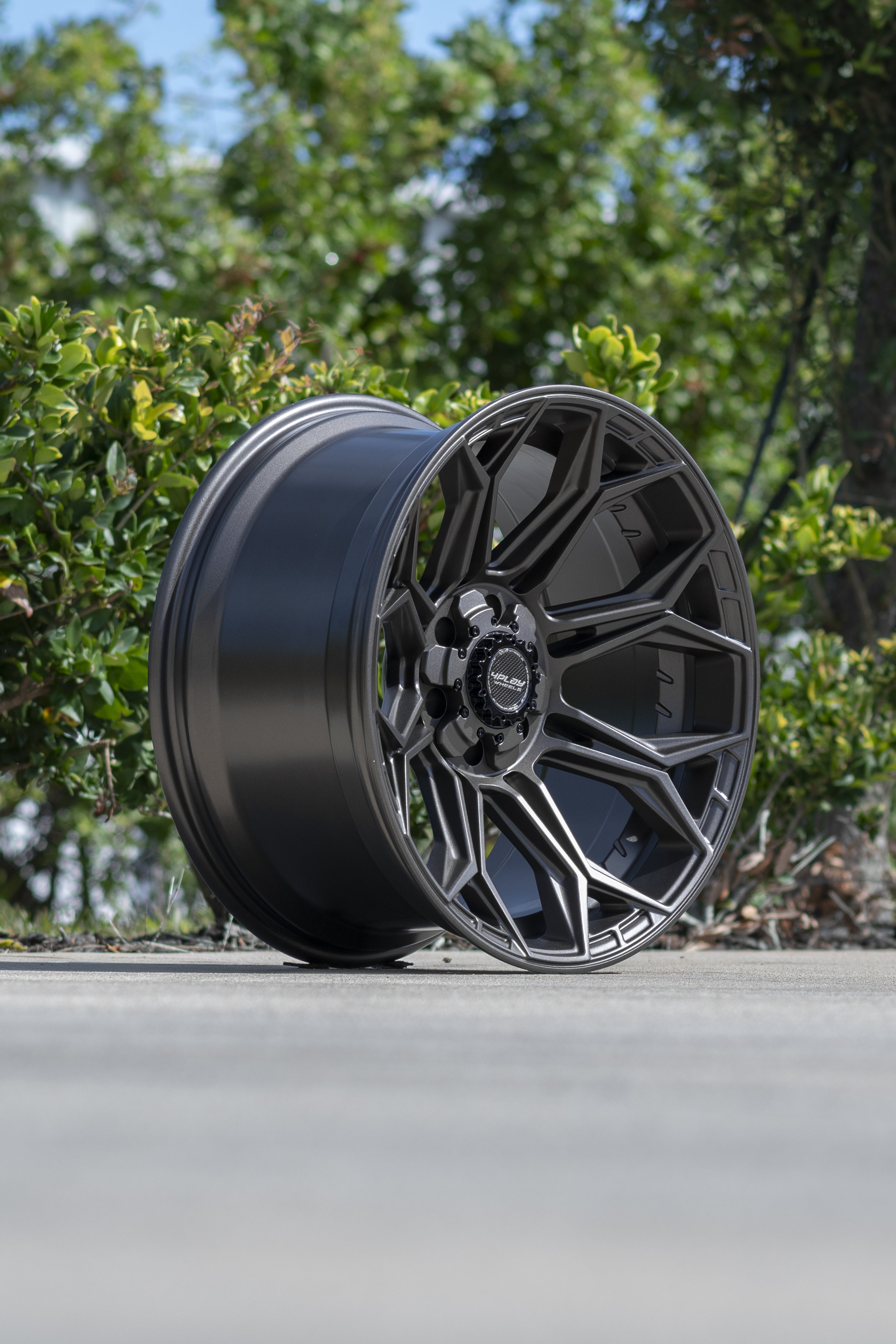 4PLAY 4P83-22100-6D55-18BR Gen3 22x10 6x135mm & 6x5.5" -18et in Bronze