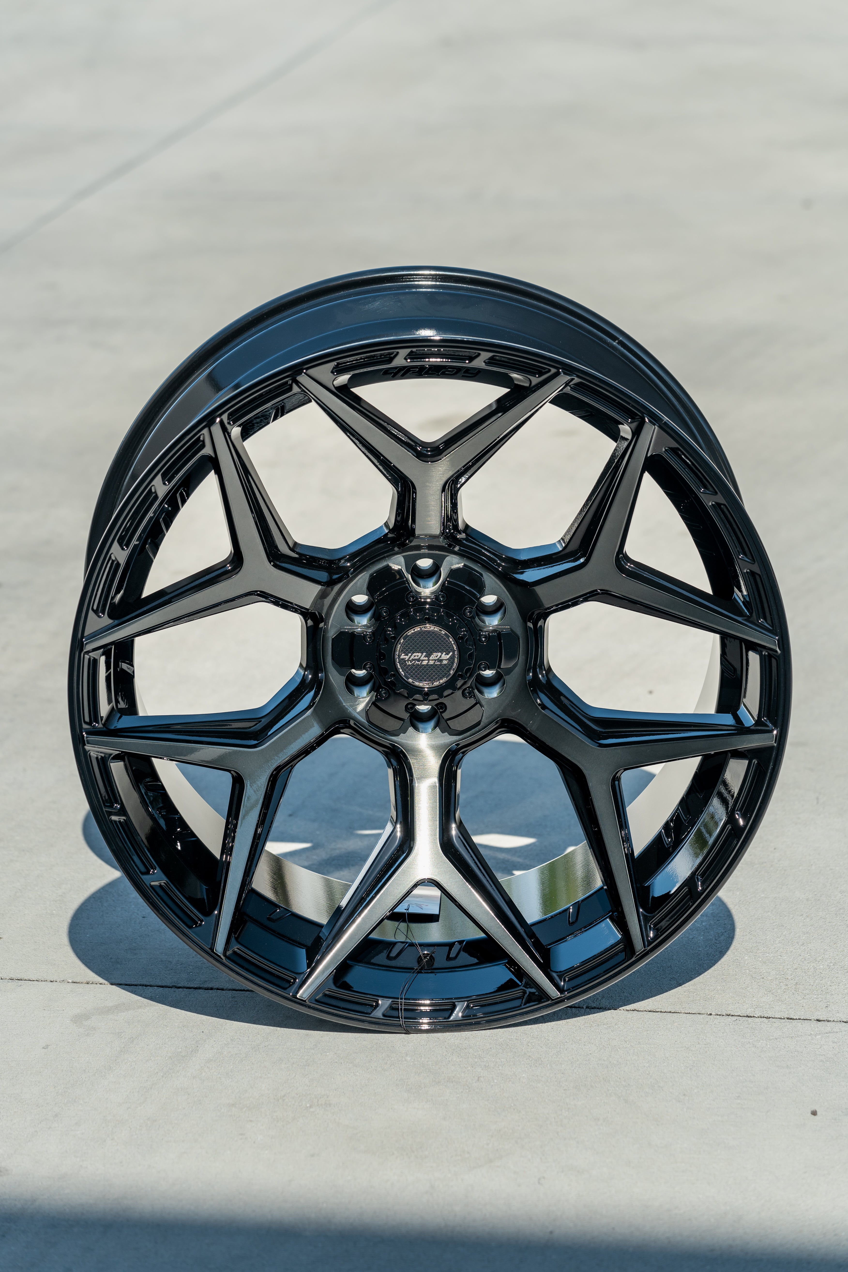 4PLAY 4P06-22120-5D55-44BBT Gen3 22x12 5x5" & 5x5.5" -44et in Brushed Black