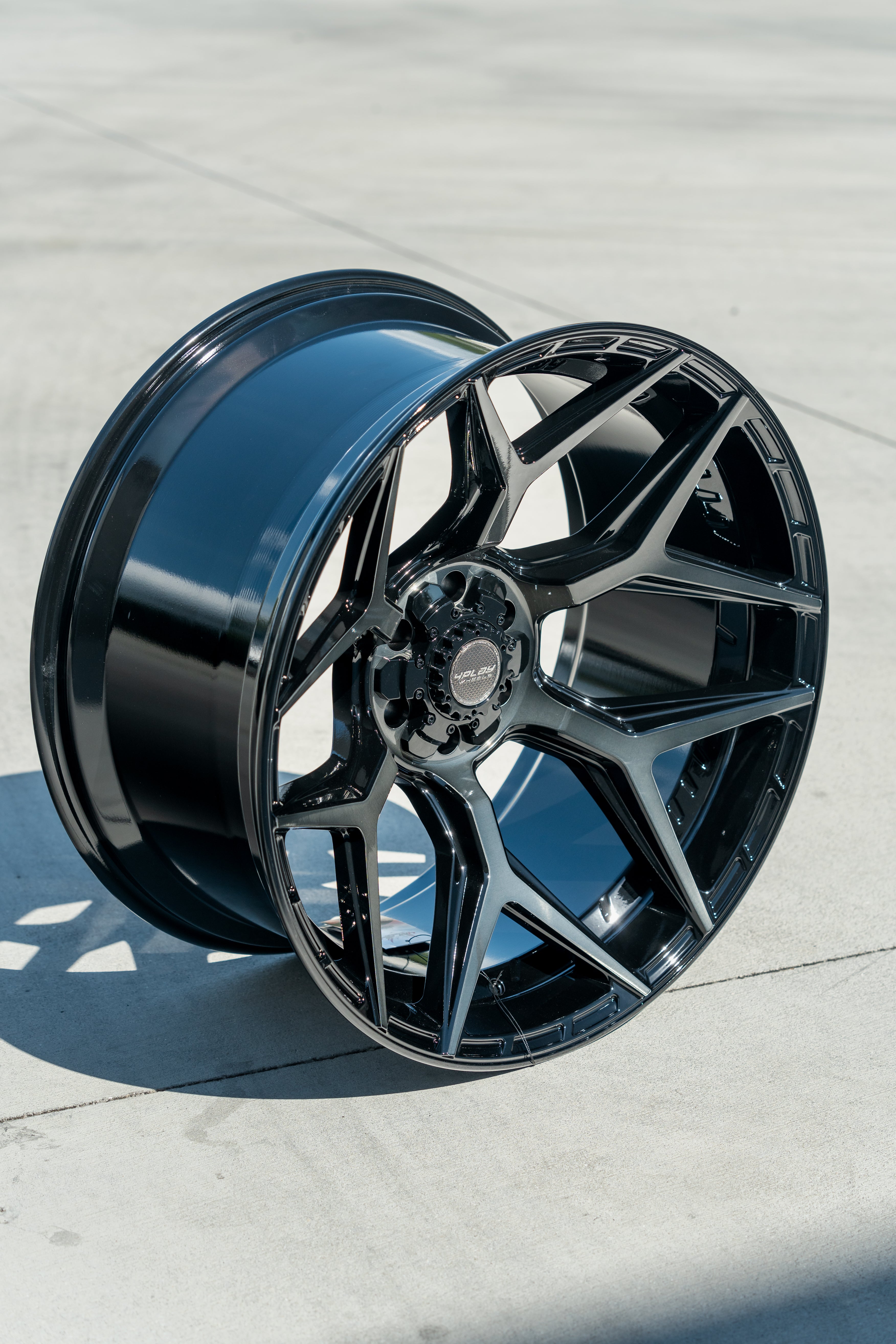 4PLAY 4P06-22120-5D55-44BBT Gen3 22x12 5x5" & 5x5.5" -44et in Brushed Black