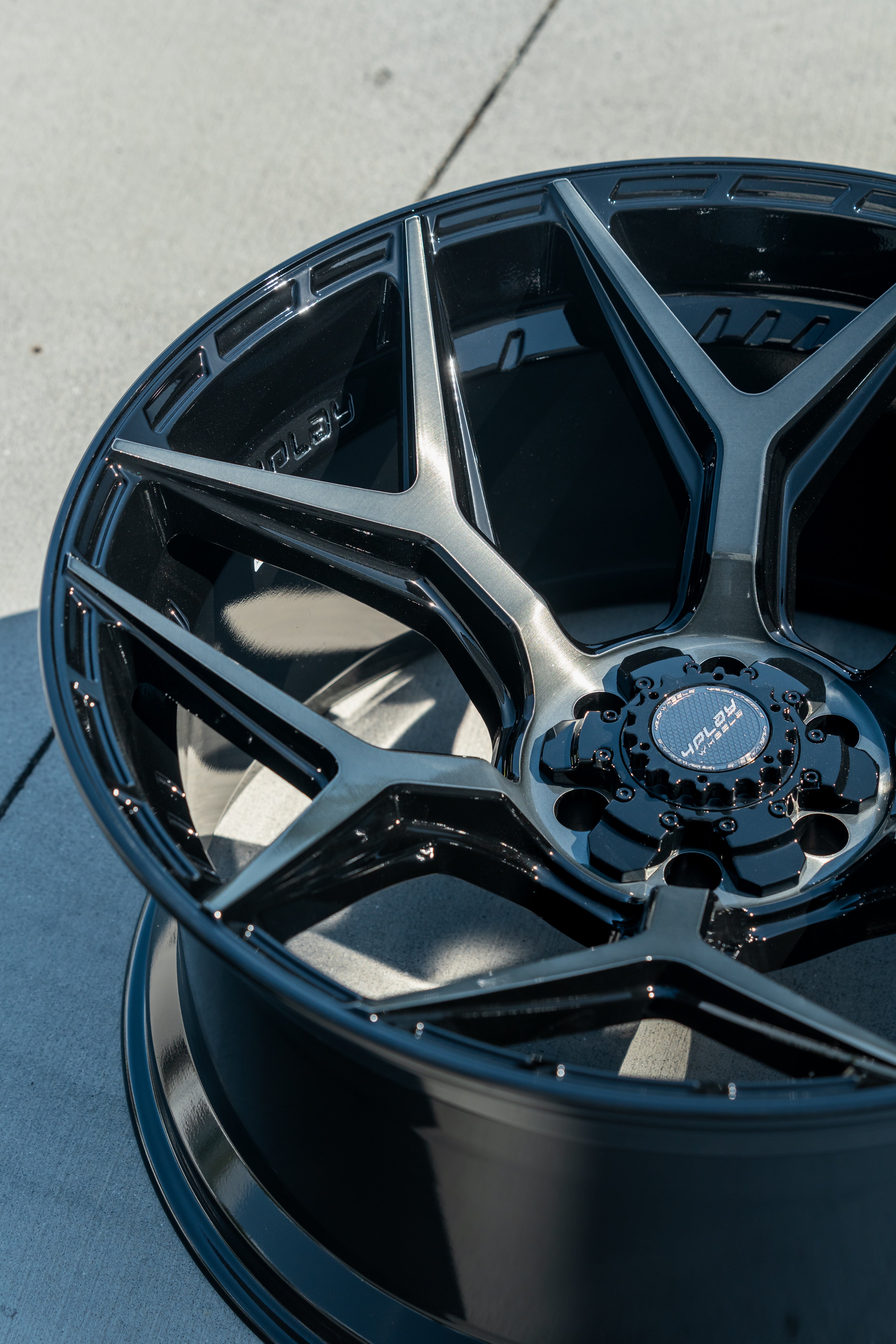4PLAY 4P06-22120-5D55-44BBT Gen3 22x12 5x5" & 5x5.5" -44et in Brushed Black