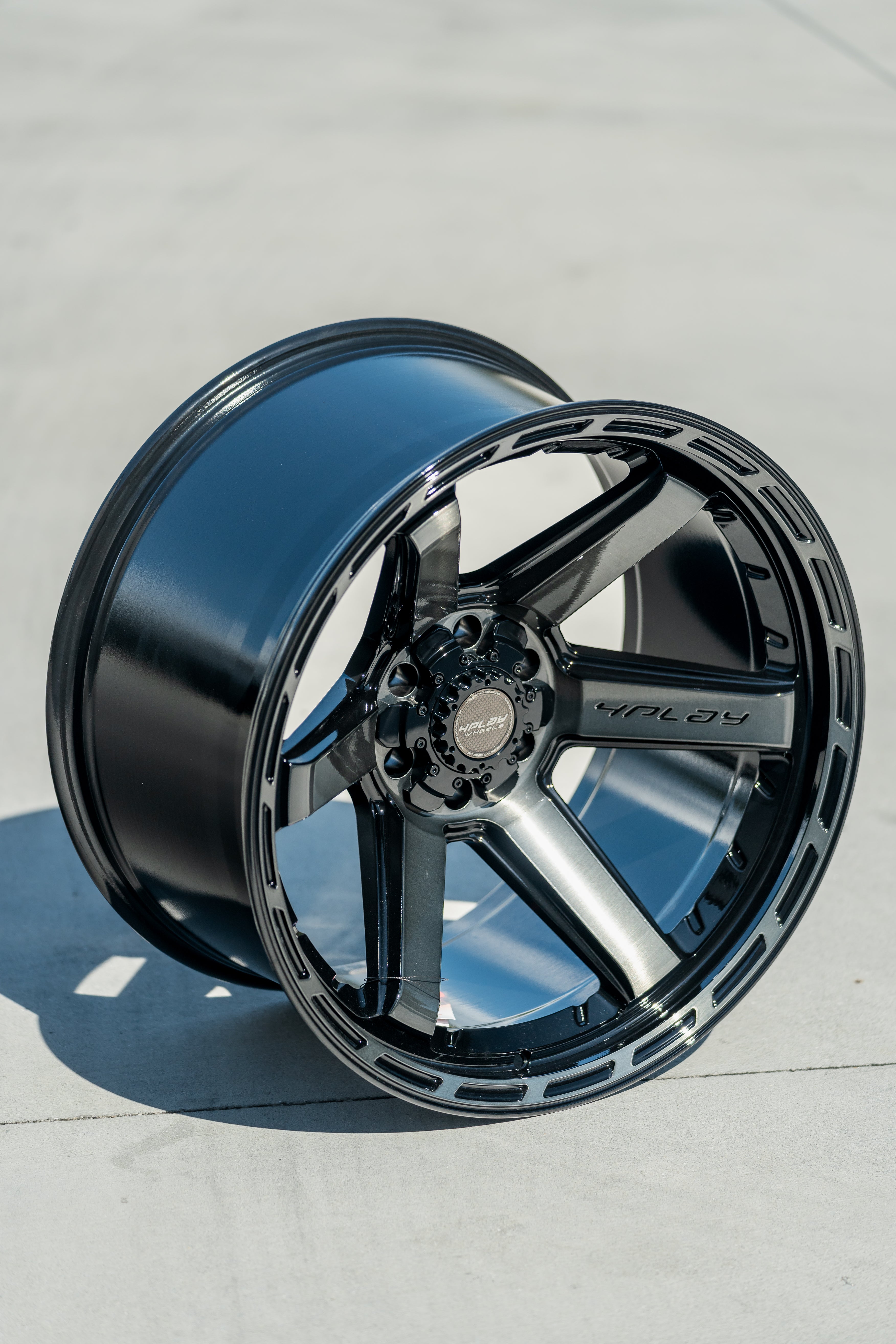 4PLAY 4P63-20100-6D55-18BBT Gen3 20x10 6x135mm & 6x5.5" -18et in Brushed Black