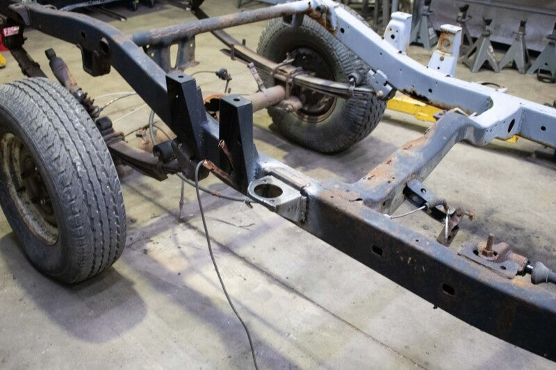 RustBuster RB7146L Rust Buster 88-95 fits Toyota Pickups Middle Body Mount- (Left)