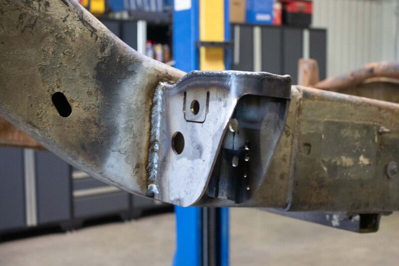 RustBuster RB7808L Rust Buster 01-10 fits Chevy Silverado 2500HD Front Cab Mount Left Side