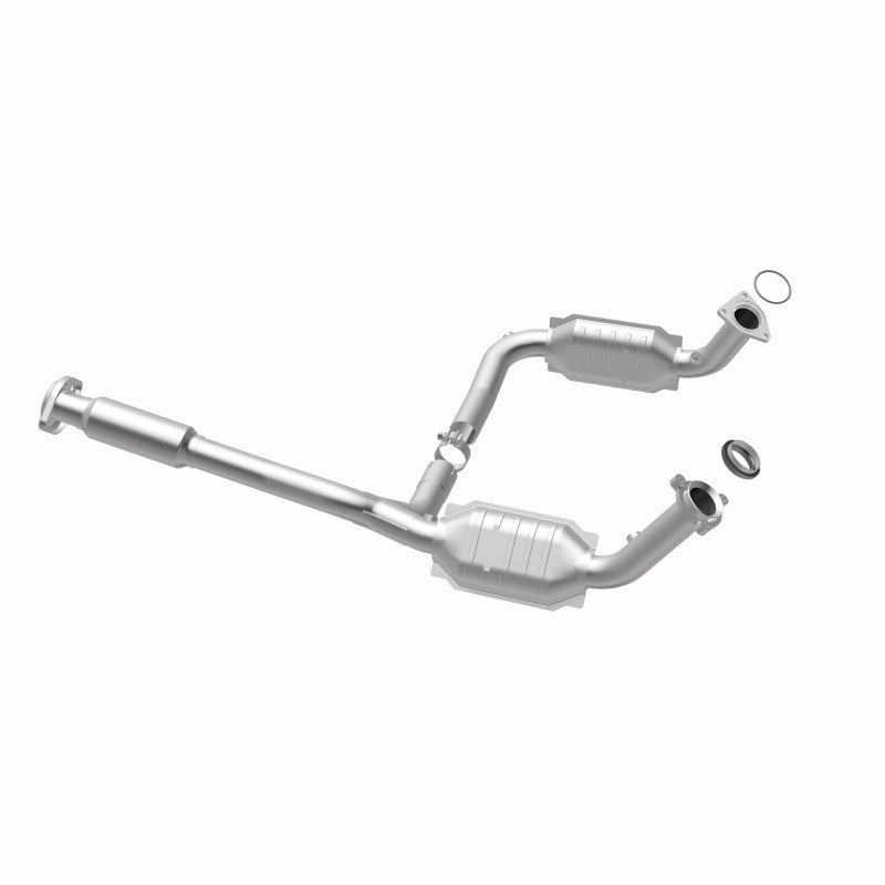 MagnaFlow 49886 Conv DF fits GMC 05-06 Envoy XL Denali
