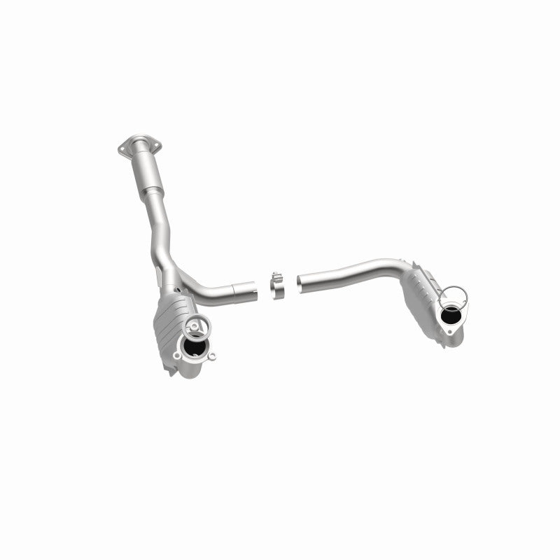 MagnaFlow 49886 Conv DF fits GMC 05-06 Envoy XL Denali
