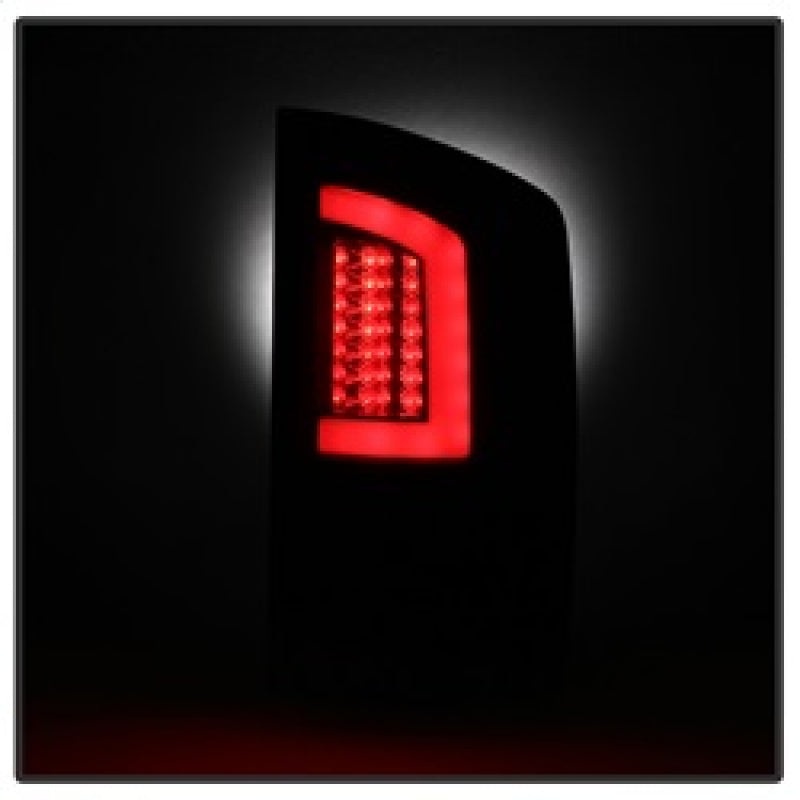 Spyder 5084125 fits Dodge 02-06 Ram 1500 V3 Light Bar LED Tail Light - Blk Smok