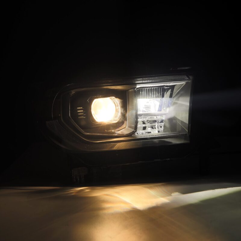 AlphaRex 880823 07-13 fits Toyota Tundra / 08-17 Sequoia LUXX-Series LED Proj