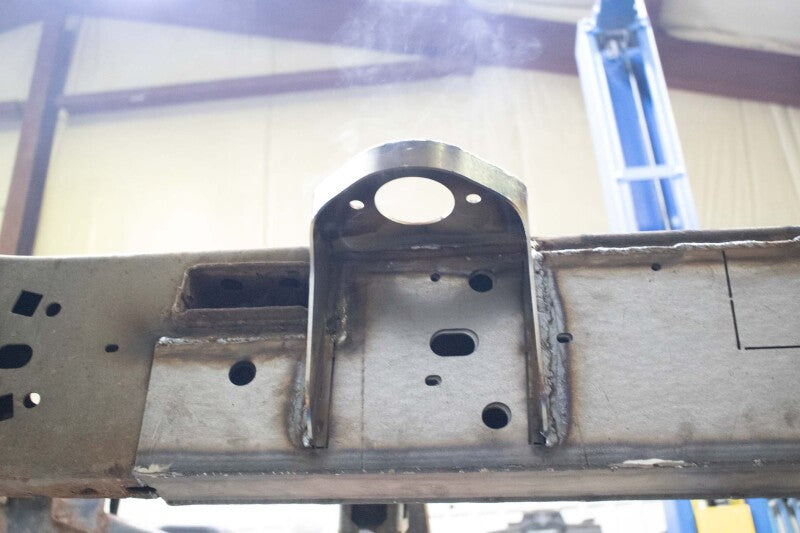 RustBuster RB7020 Center Cab Mount
