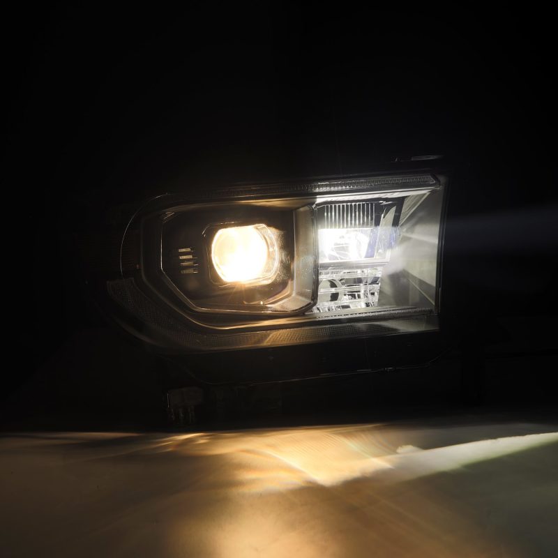 AlphaRex 880823 fits Toyota 07-13 Tundra / 08-17 Sequoia LUXX-Series LED Proj H