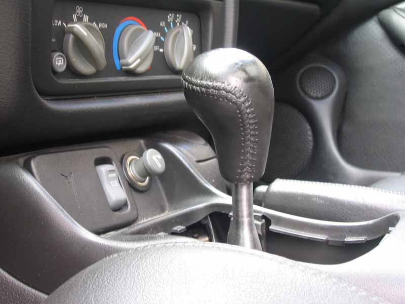 UMI Performance 2105 93-02 fits GM F-Body Short Shifter Handle