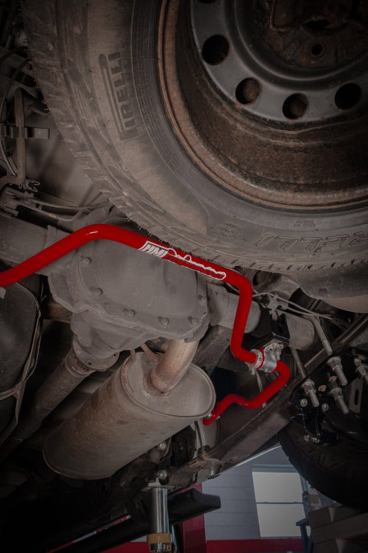 UMI Performance 6580-R 15-24 fits Ford F-150 1in Solid Rear Sway Bar - Red