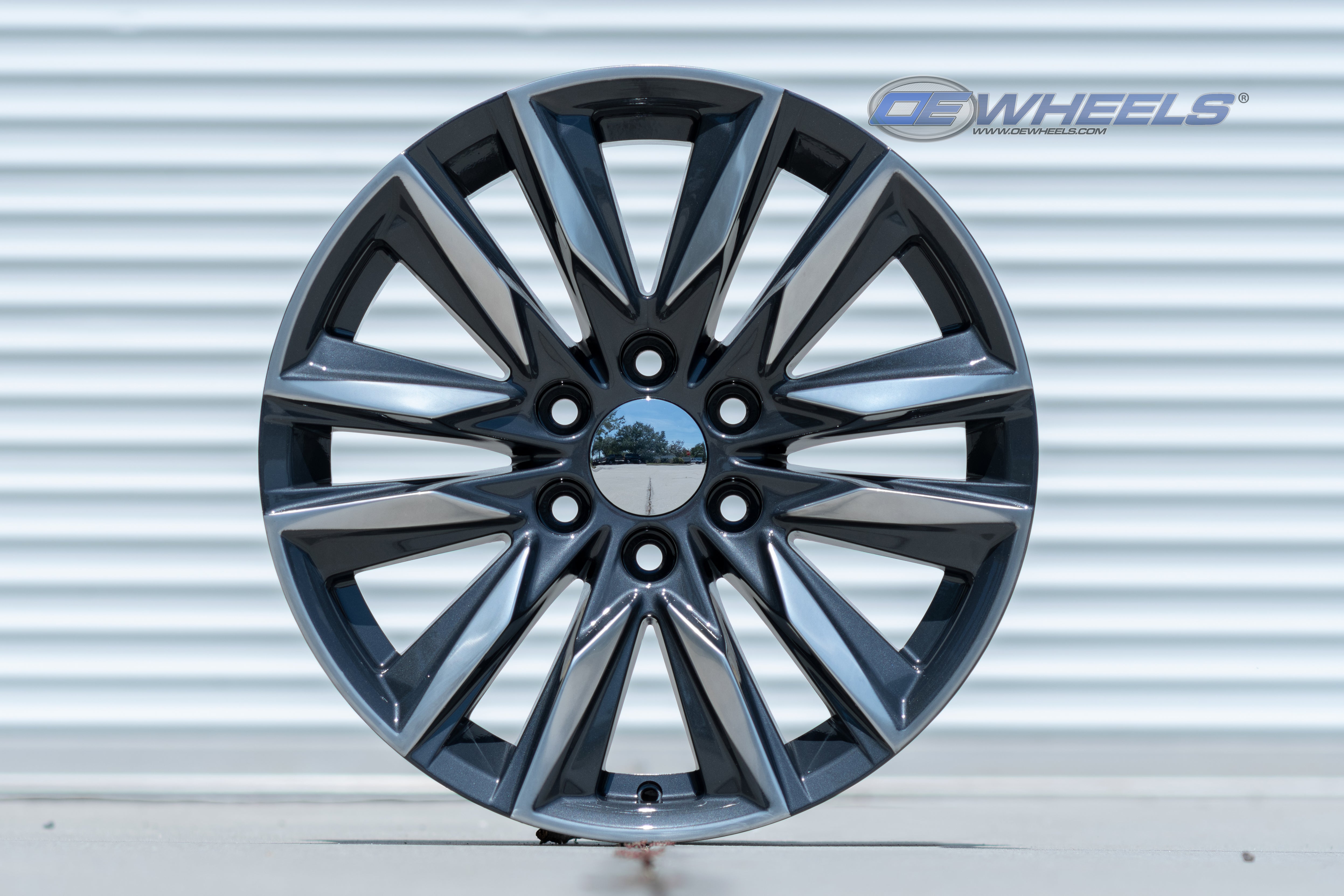 OE Wheels CA91-20090-6550-28PG 20" Replica fits Cadillac Escalade Gunmetal