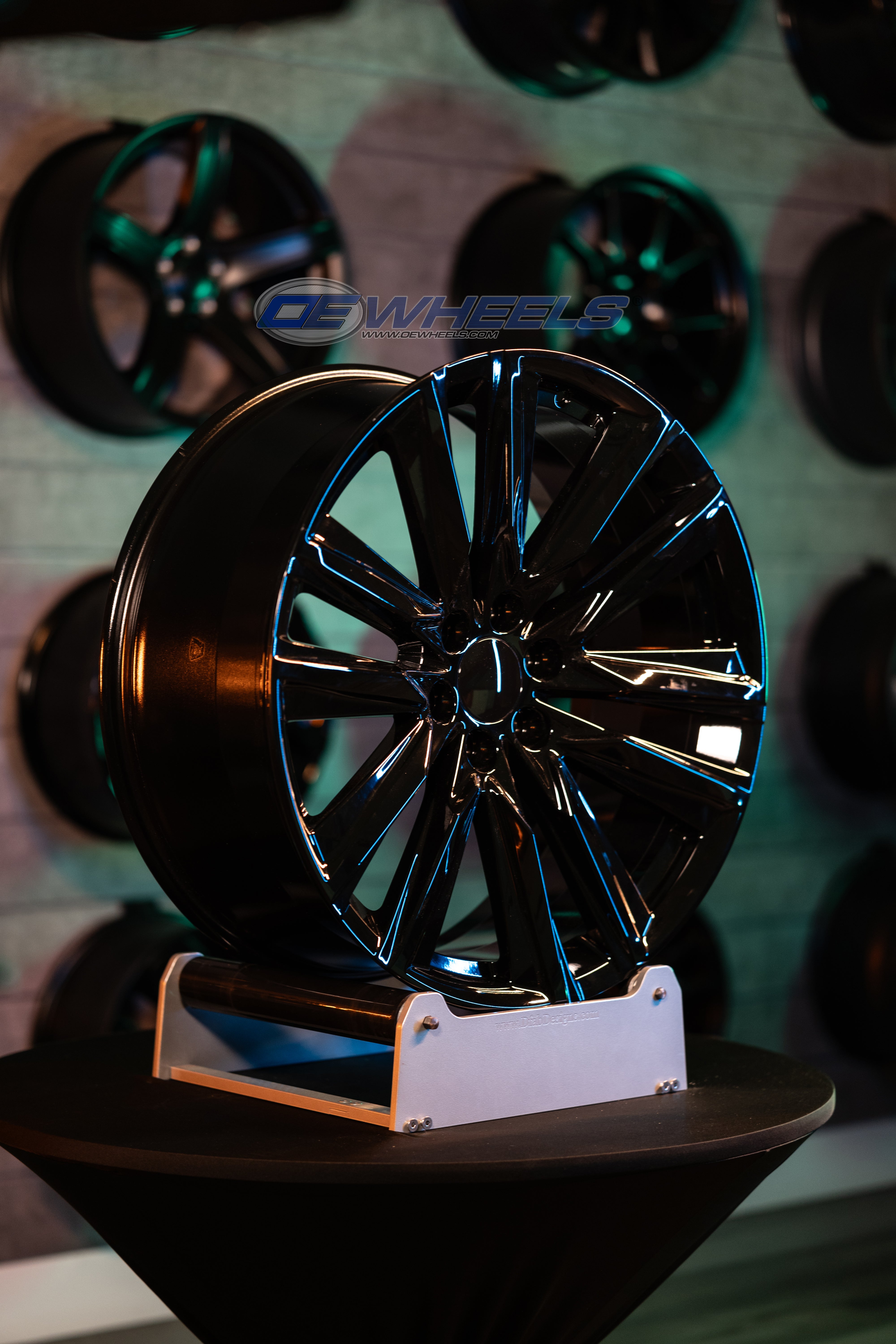 OE Wheels CA91-24100-6550-28B 24" Replica fits Cadillac Escalade Gloss Black