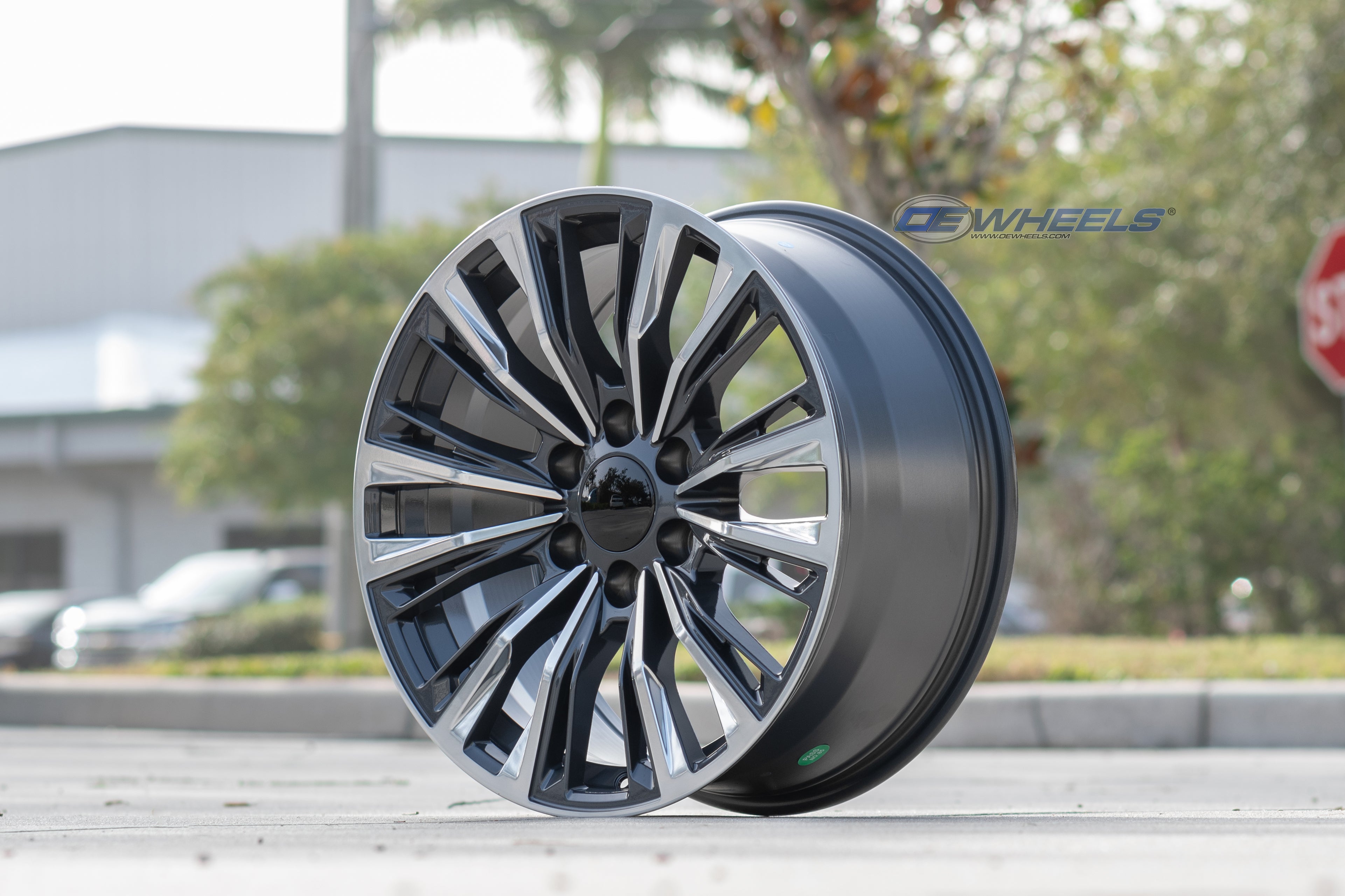 OE Wheels CA93-22090-6550-28PG 22" Replica fits Cadillac Escalade Gunmetal