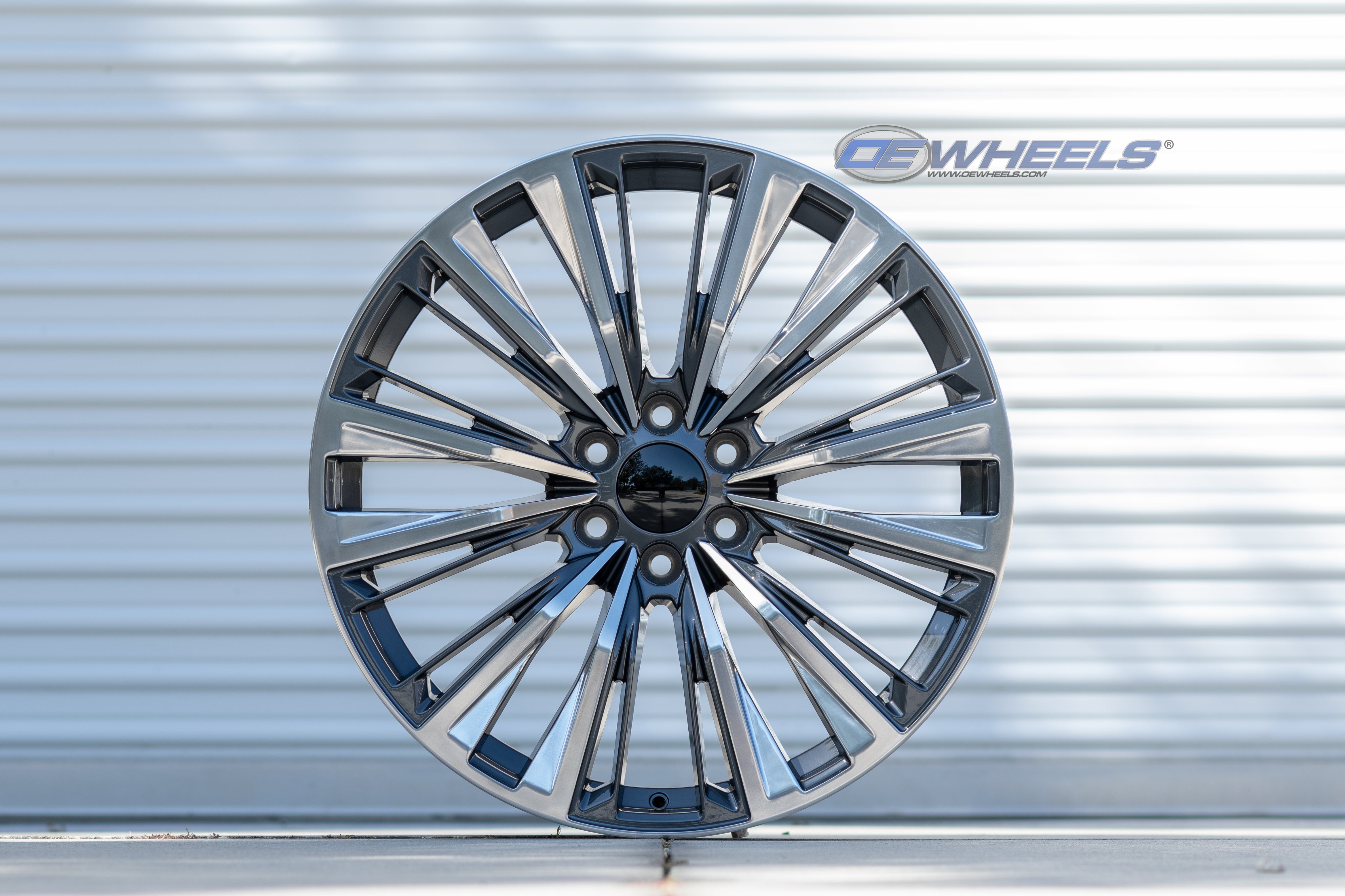 OE Wheels CA93-24100-6550-28PG 24" Replica fits Cadillac Escalade Gunmetal