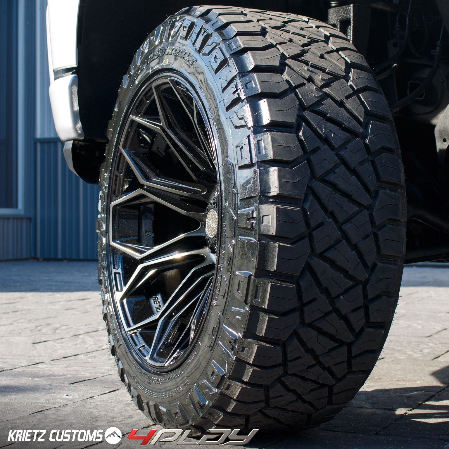 4PLAY 4P83-20090-6D55-0BBT Gen3 20x9 6x135mm & 6x5.5" +0et in Brushed Black