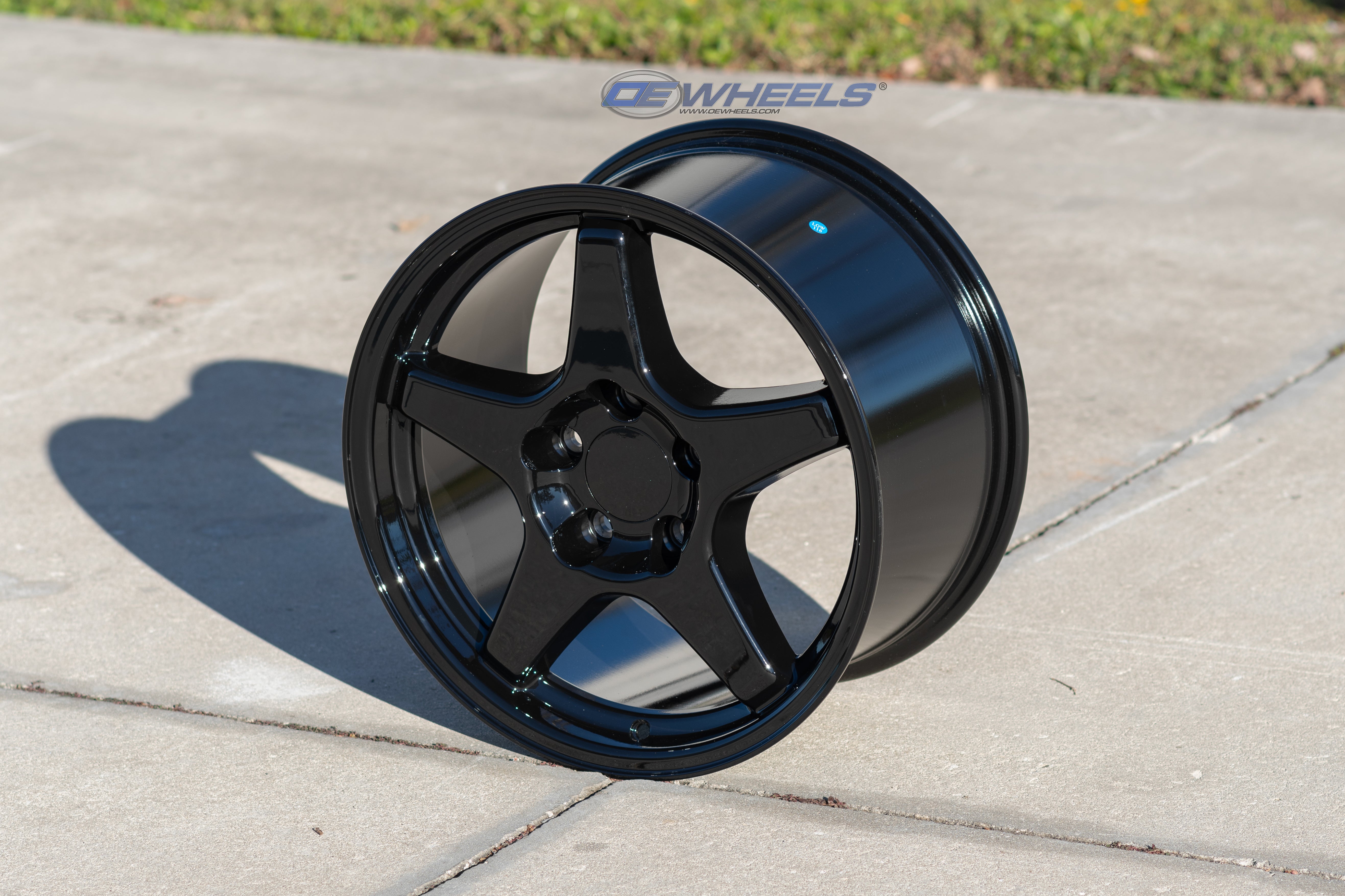 OE Wheels CV01-17095-5475-56B 17" Replica fits Chevrolet Corvette ZR1 Gloss Blk