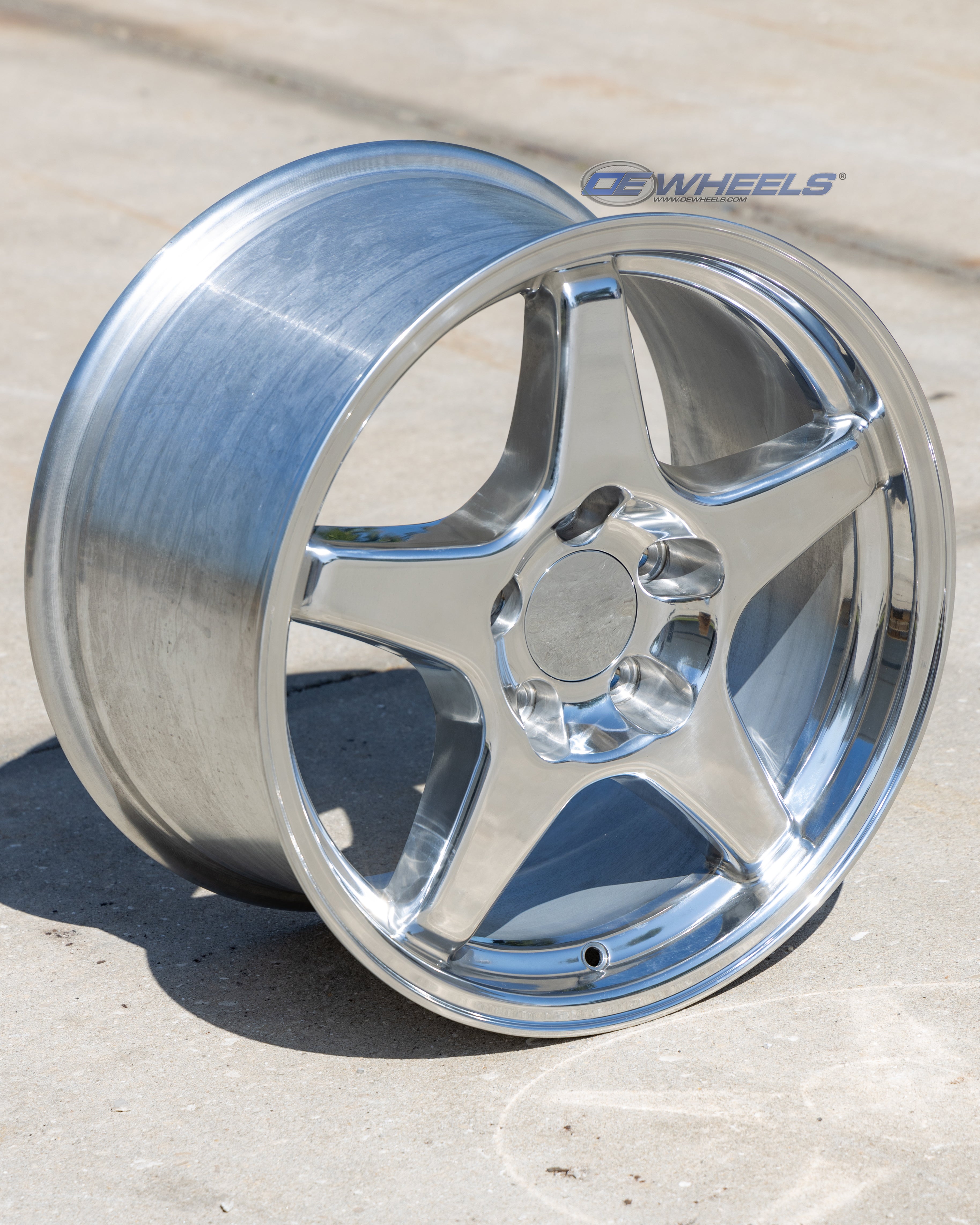 OE Wheels CV01-17110-5475-50P 17" Replica fits Chevrolet Corvette ZR1 Polished