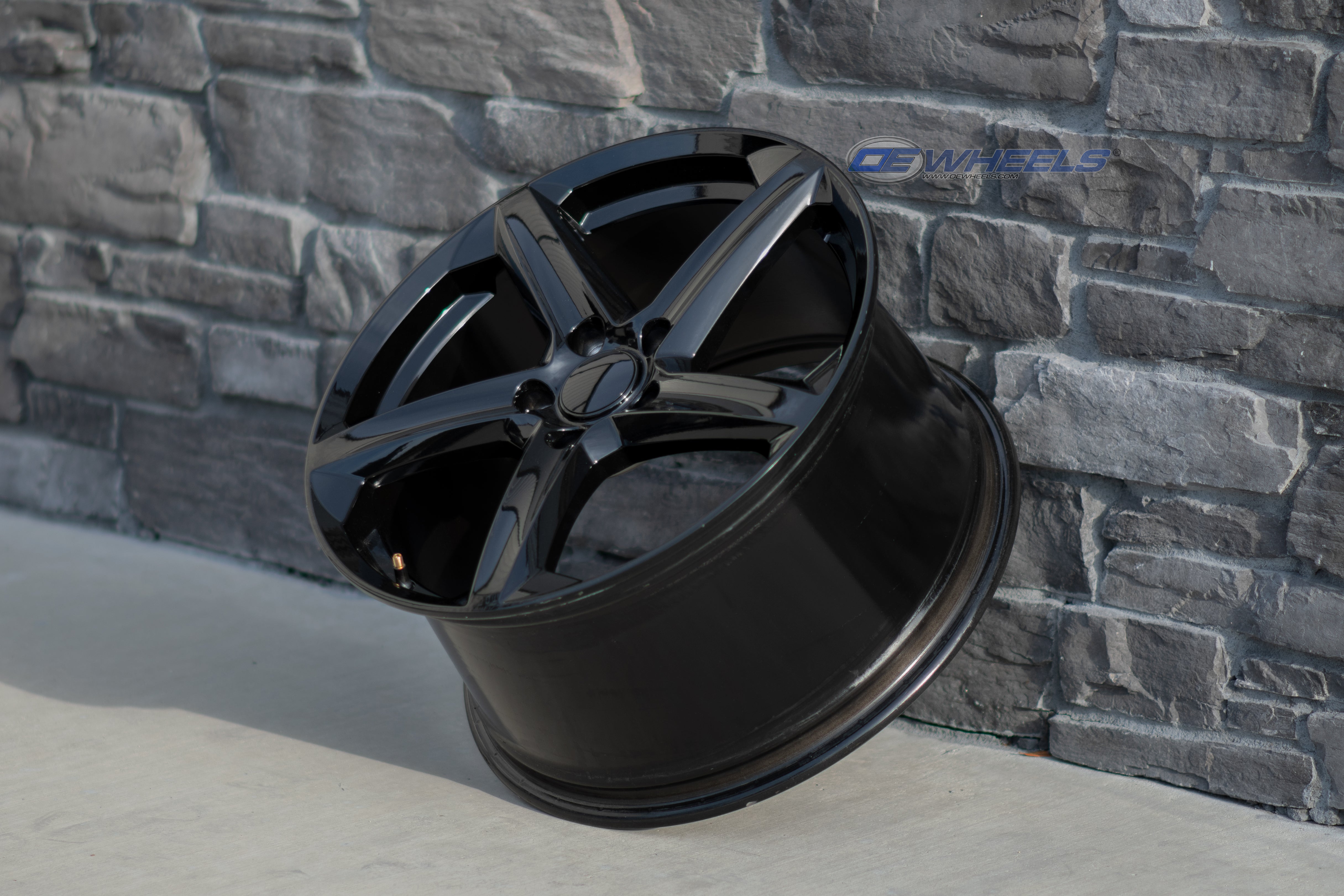 OE Wheels CV02C-19100-5475-73B 19" Replica fits Chevrolet C7 Corvette Gloss Blk