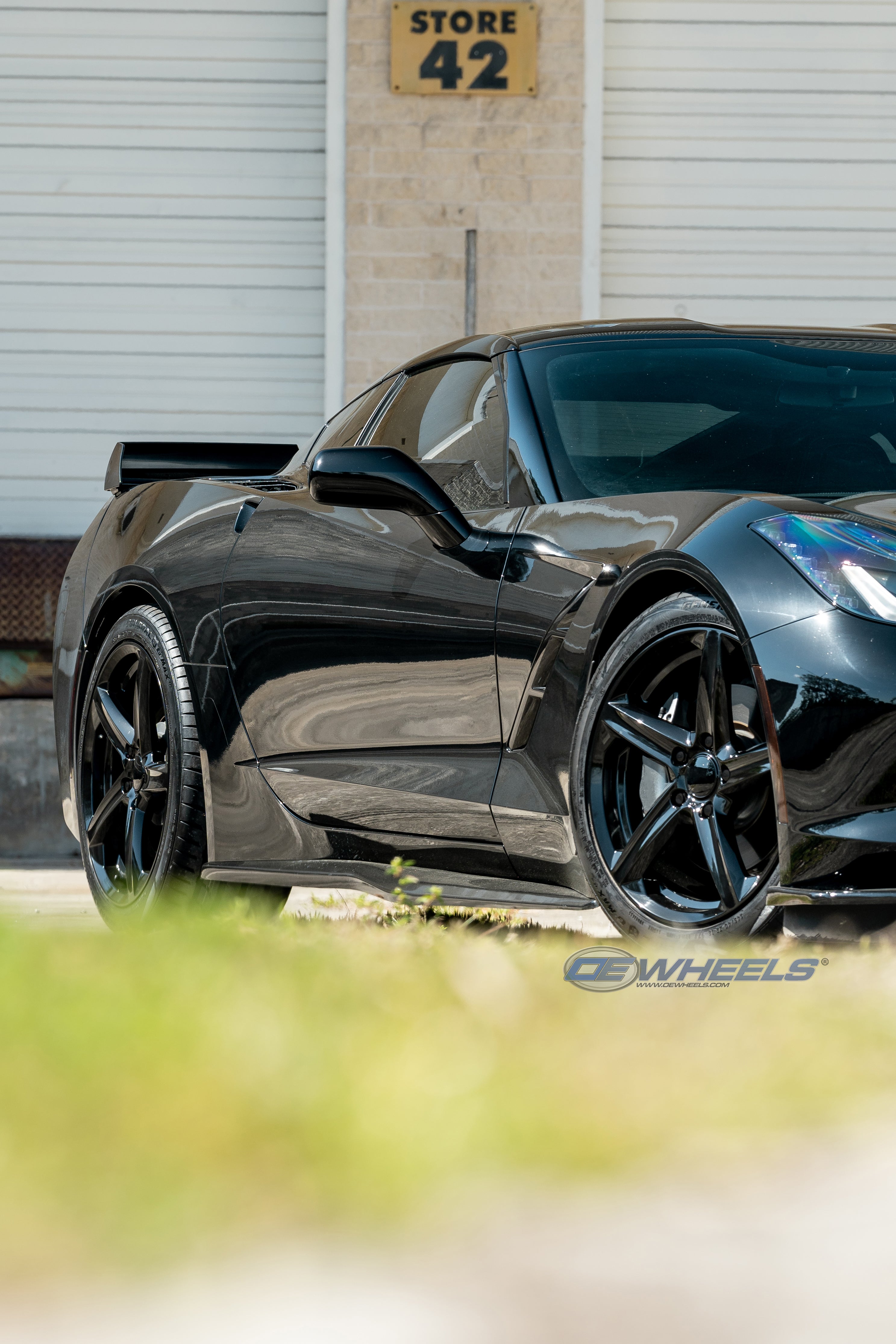 OE Wheels CV02C-18085-5475-56B 18" Replica fits Chevrolet C7 Corvette Gloss Blk