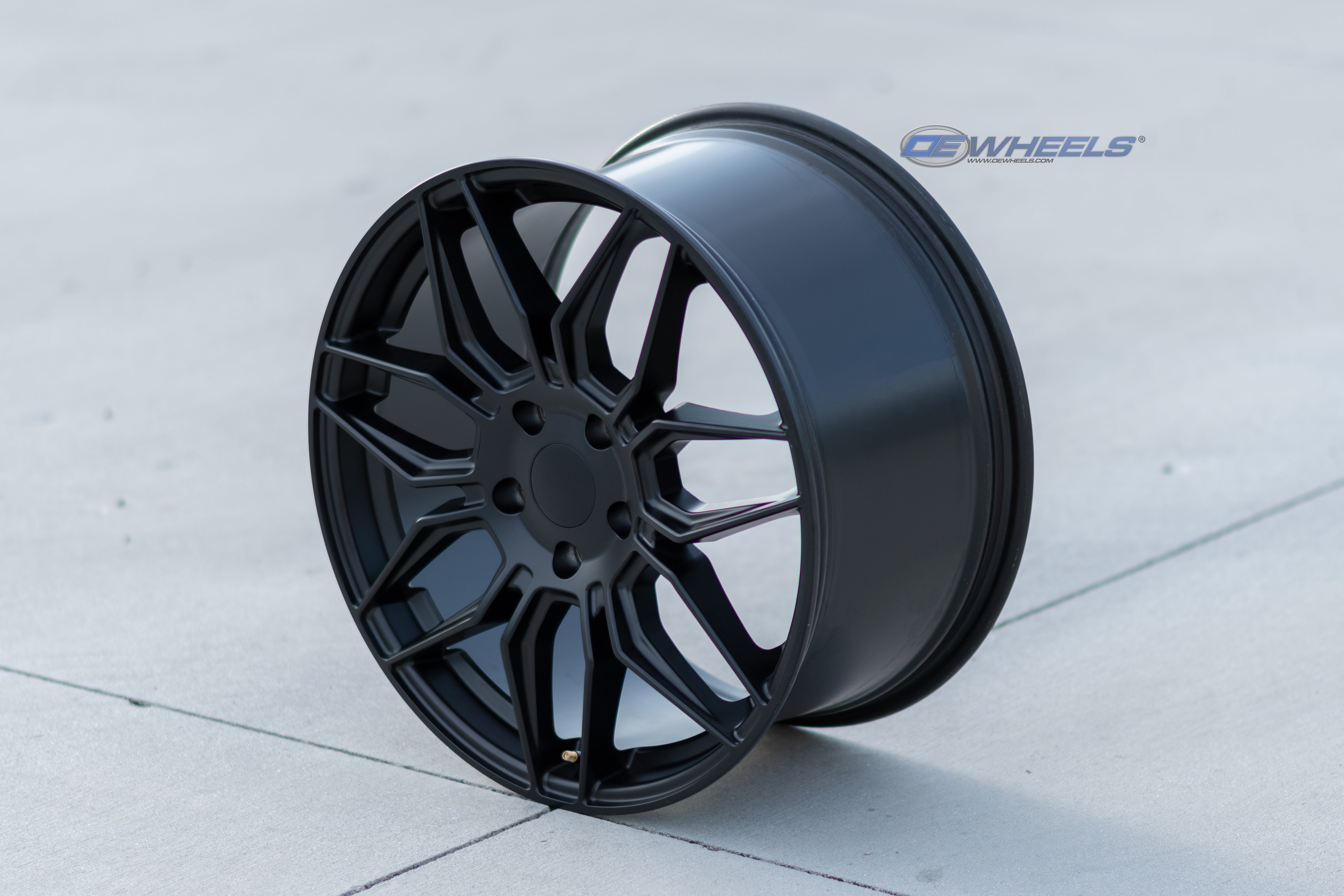 OE Wheels CV03C-18085-5475-52B1 18" Replica fits Chevrolet C7 Corvette Satin Blk