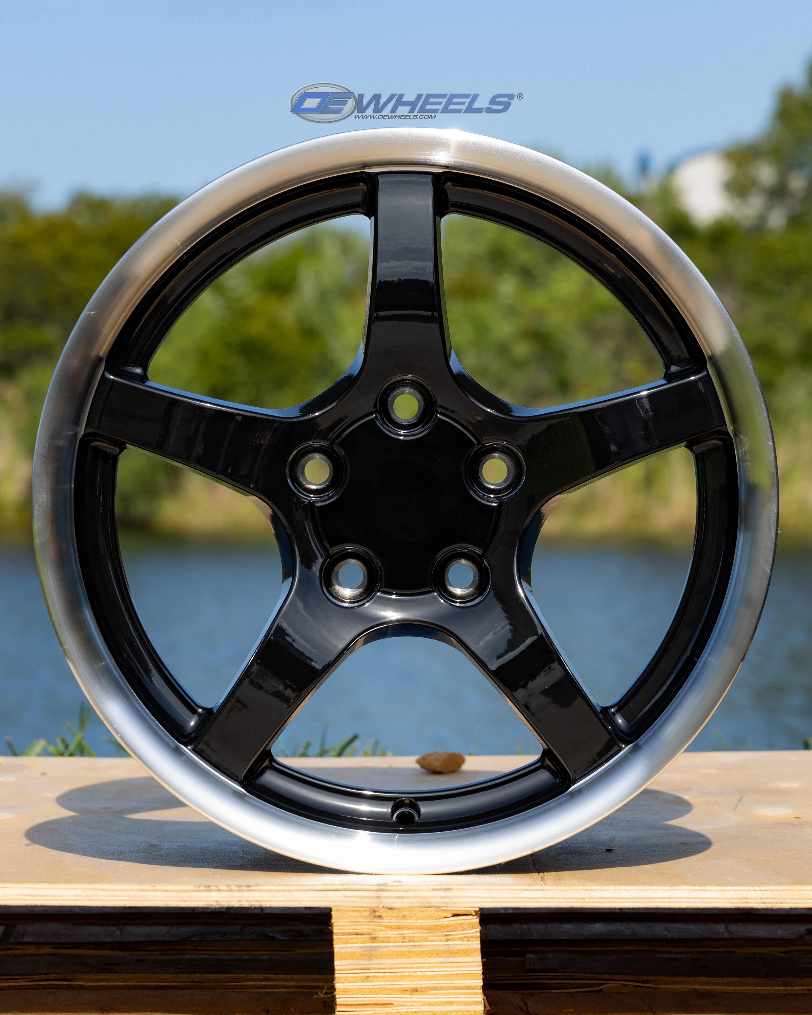 OE Wheels CV05-D18095-5475-54BM 18" Replica fits Chevrolet Corvette C5 Black