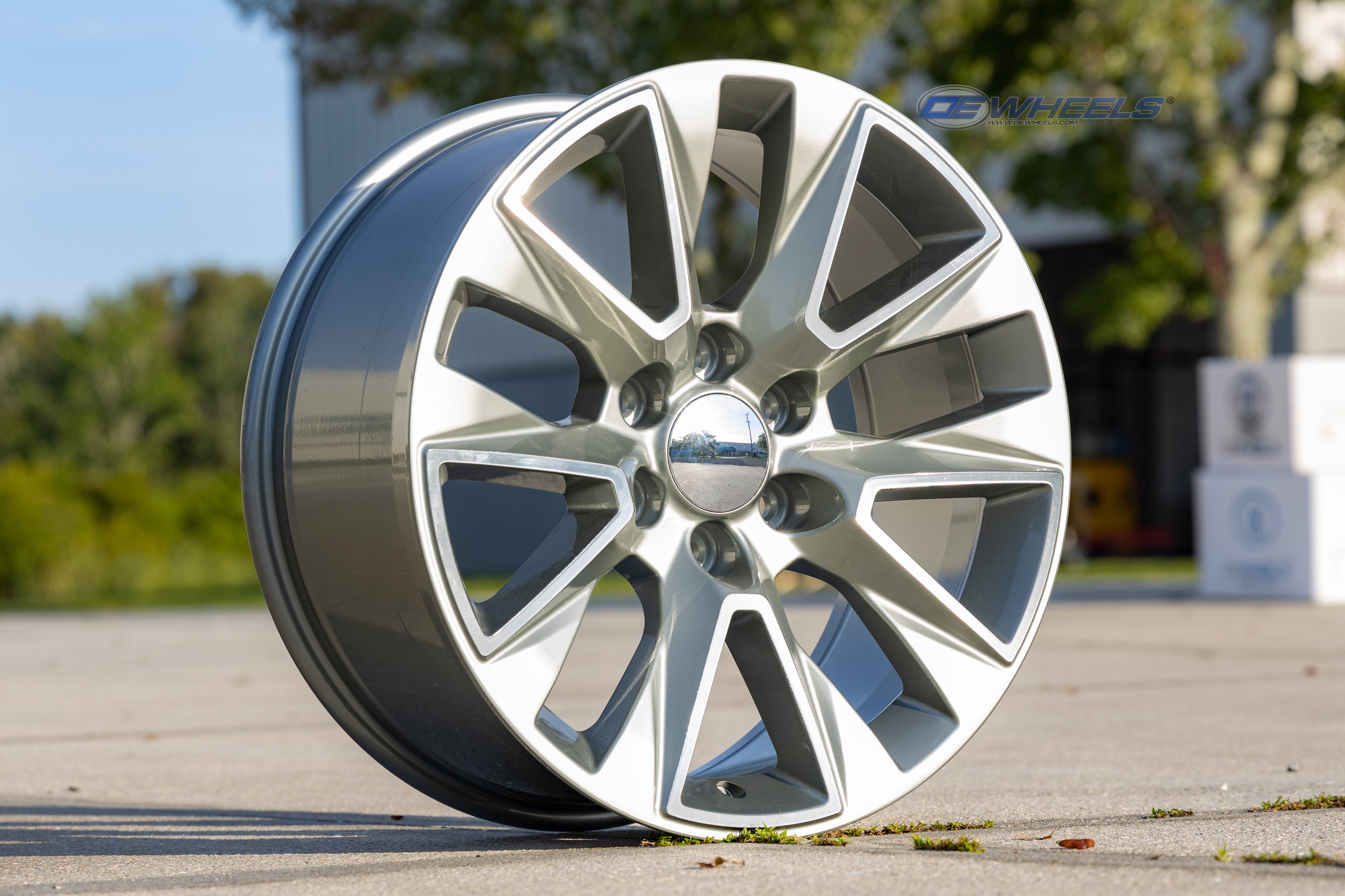 OE Wheels CV26-20090-6550-28MS 20" Replica fits Chevrolet Silverado LTZ Machined