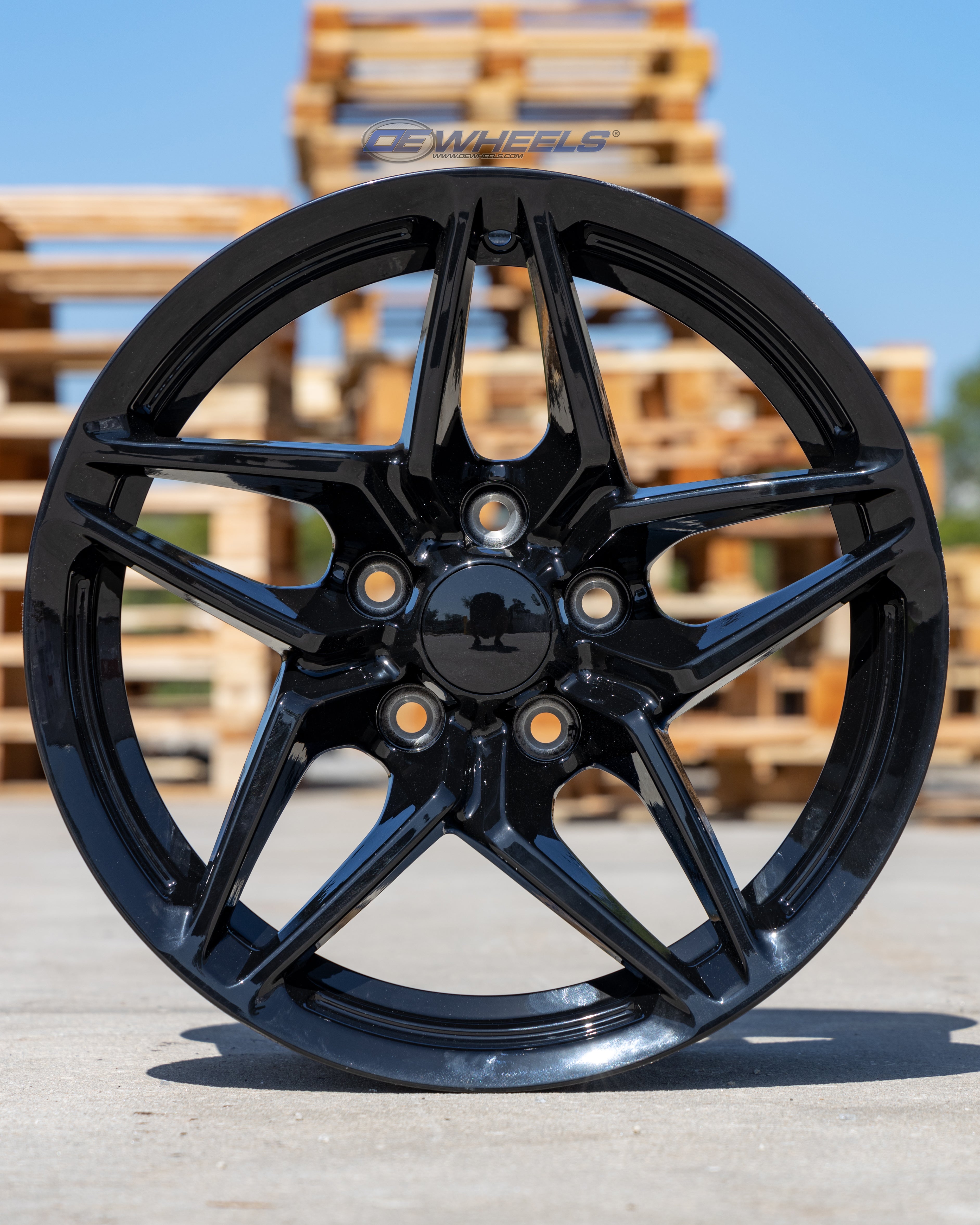 OE Wheels CV31-18105-5475-56B 18" Replica fits Chevrolet Corvette C7 ZR1 Black