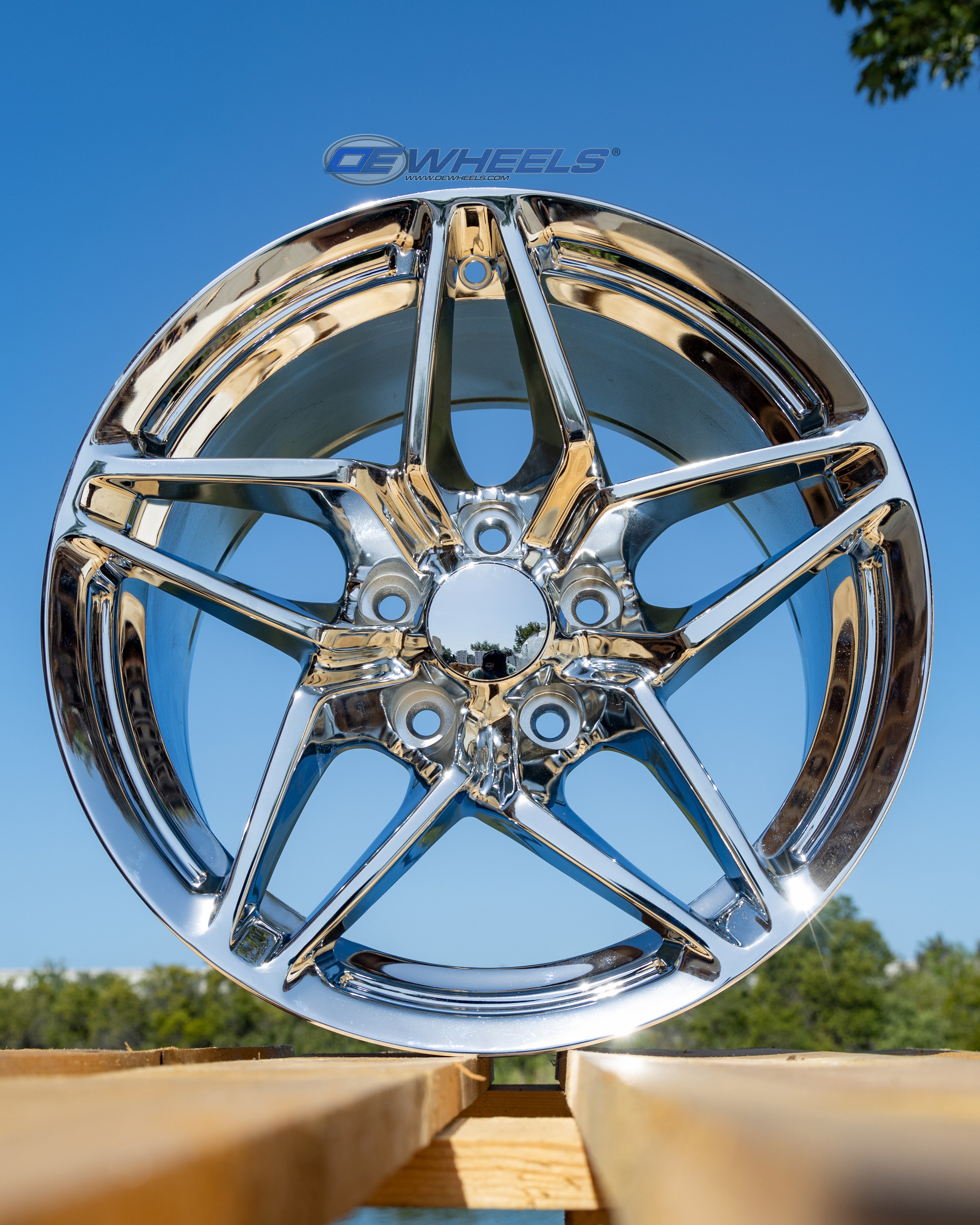 OE Wheels CV31-18105-5475-56C 18" Replica fits Chevrolet Corvette C7 ZR1 Chrome