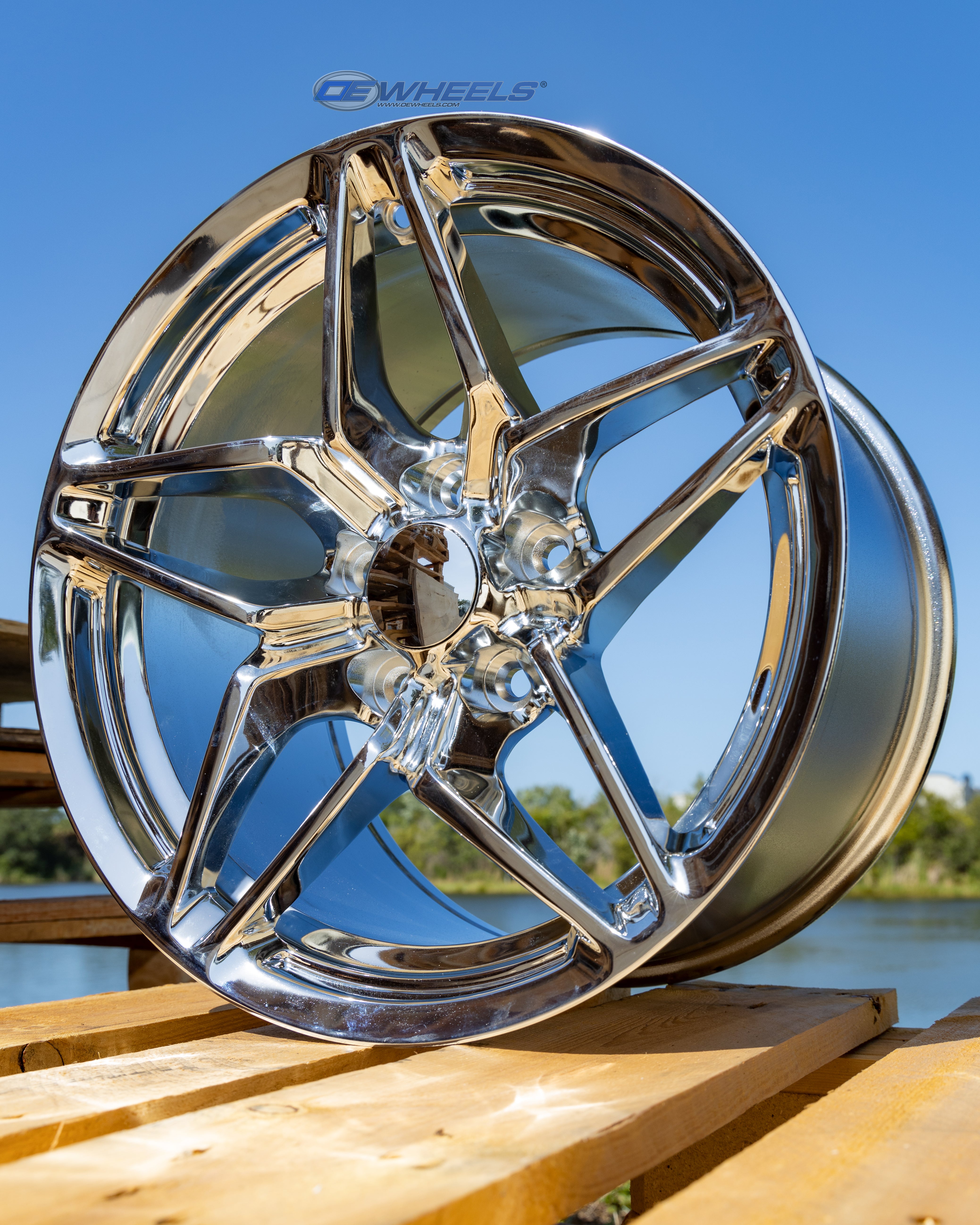 OE Wheels CV31-18105-5475-56C 18" Replica fits Chevrolet Corvette C7 ZR1 Chrome