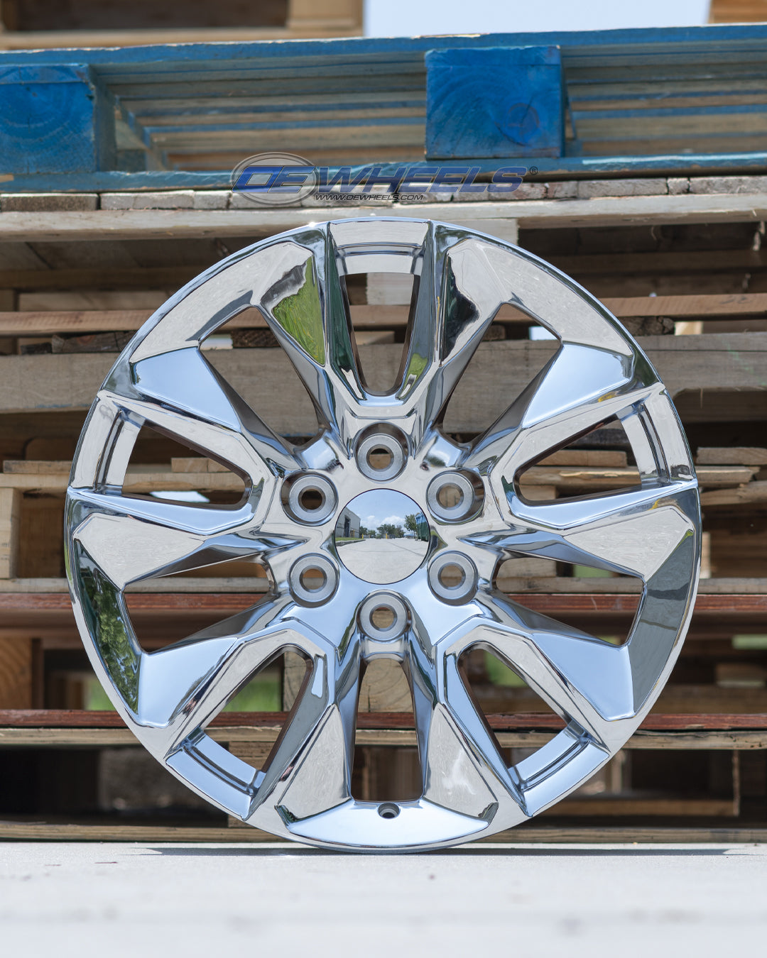 OE Wheels CV32-20090-6550-28C 20" Replica fits Chevrolet Silverado 20x9 Chrome