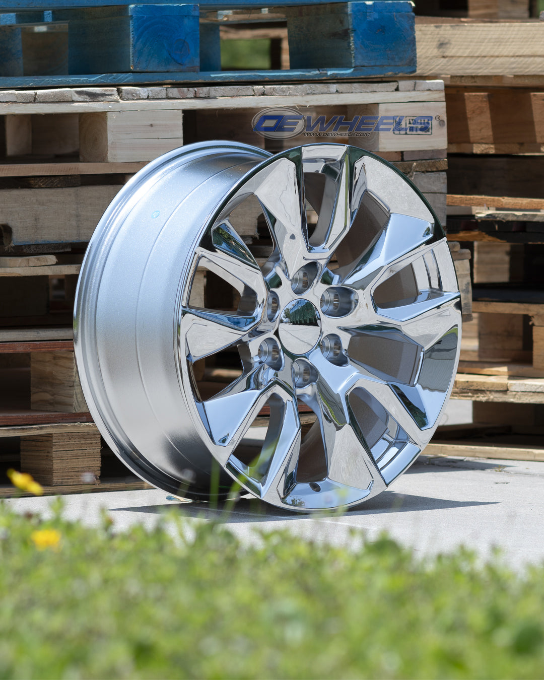 OE Wheels CV32-20090-6550-28C 20" Replica fits Chevrolet Silverado 20x9 Chrome