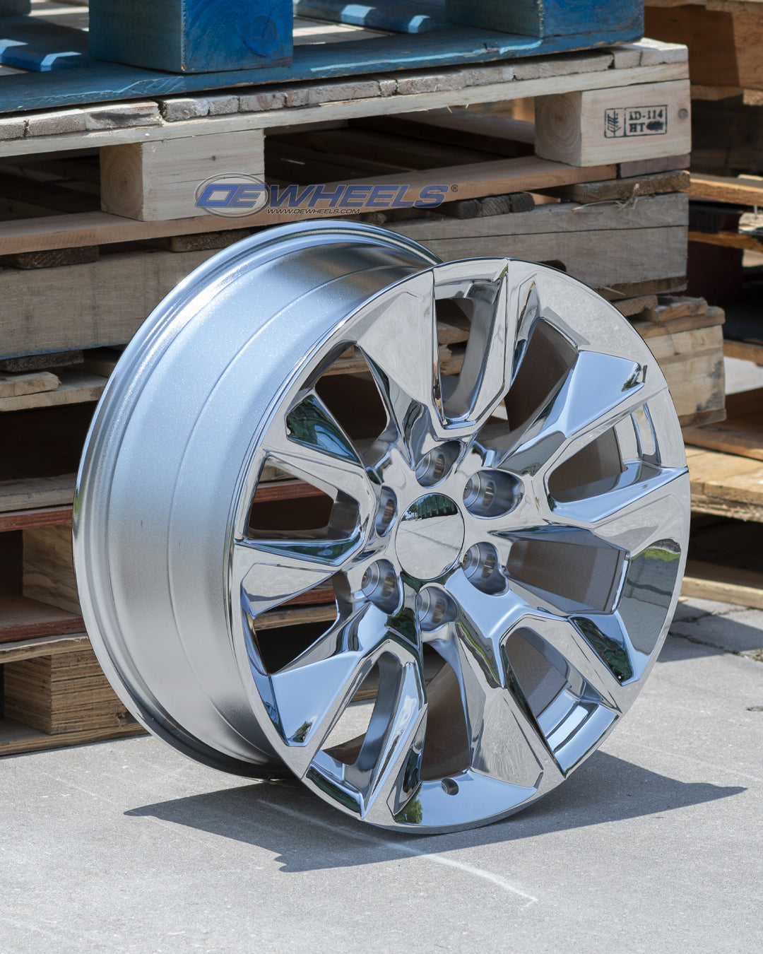 OE Wheels CV32-20090-6550-28C 20" Replica fits Chevrolet Silverado 20x9 Chrome