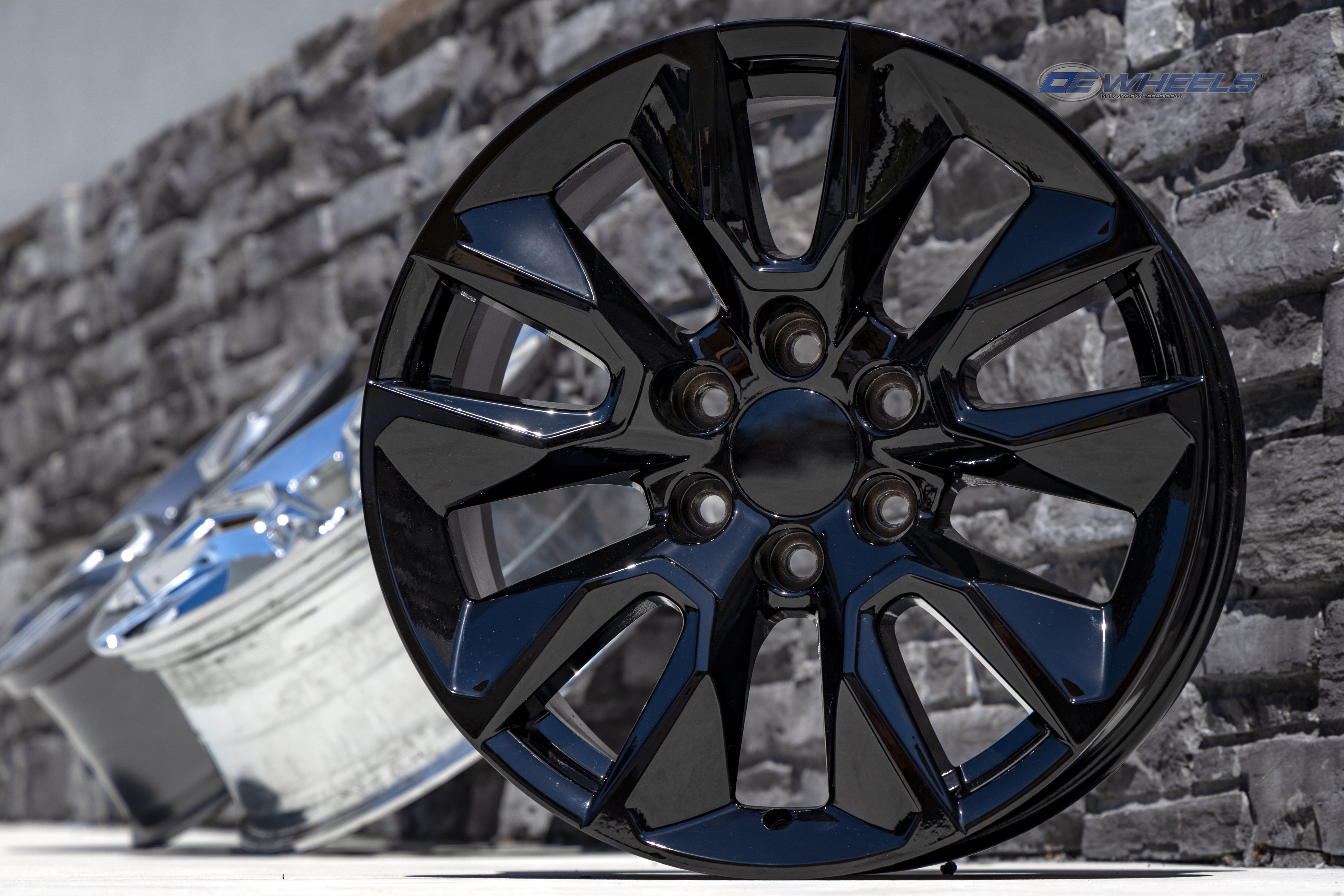 OE Wheels CV32-20090-6550-28B 20" Replica fits Chevrolet Silverado 20x9 Black
